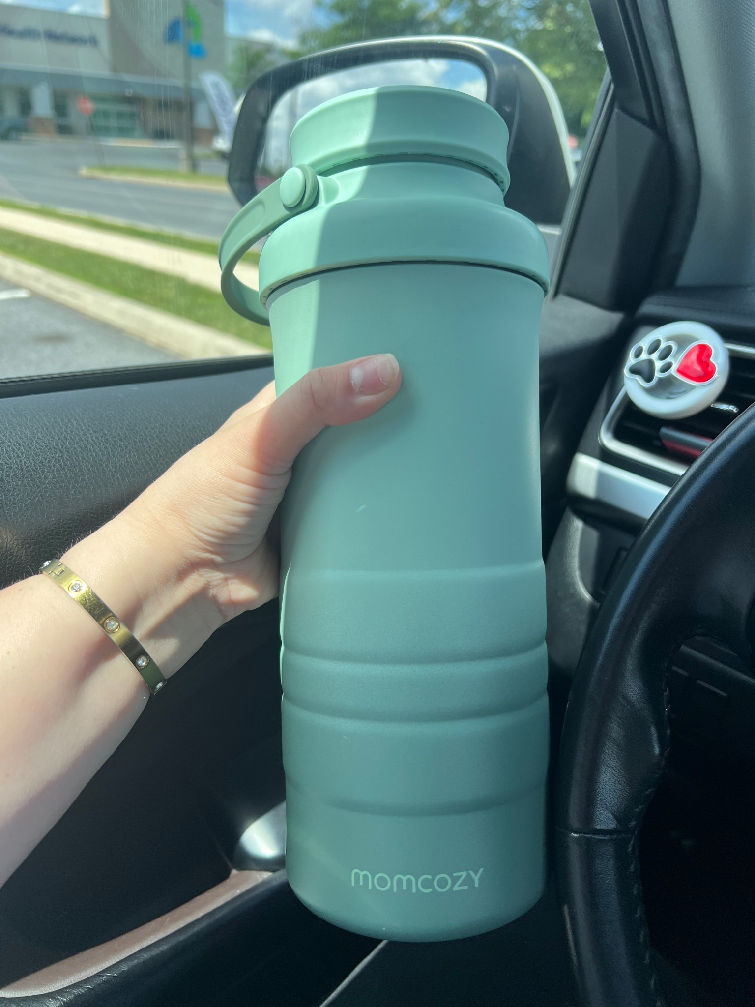 Ever found yourself stressing about how to keep your pumped milk fresh and safe on the go? Because i know i have.. 

Well, problem solved.

The momcozy 22oz portable breastmilk cooler. 

This cooler literally keeps my milk safely chilled for 24+ hours. It also comes with 2 bottles for breastmilk storage. 

Breast milk is liquid gold, so i like to keep every drop safe ✨🍼🥰

🔗 https://amzn.to/3U5hnkl (now on sale)

#breastfeedingmom #blessed #momcozy #milkcooler #liquidgold #momcozymilkcooler #breastmilkstorage #amazonprime #amazon #pumpingmama #happyprimeday #workingmomlife #momlifehacks
