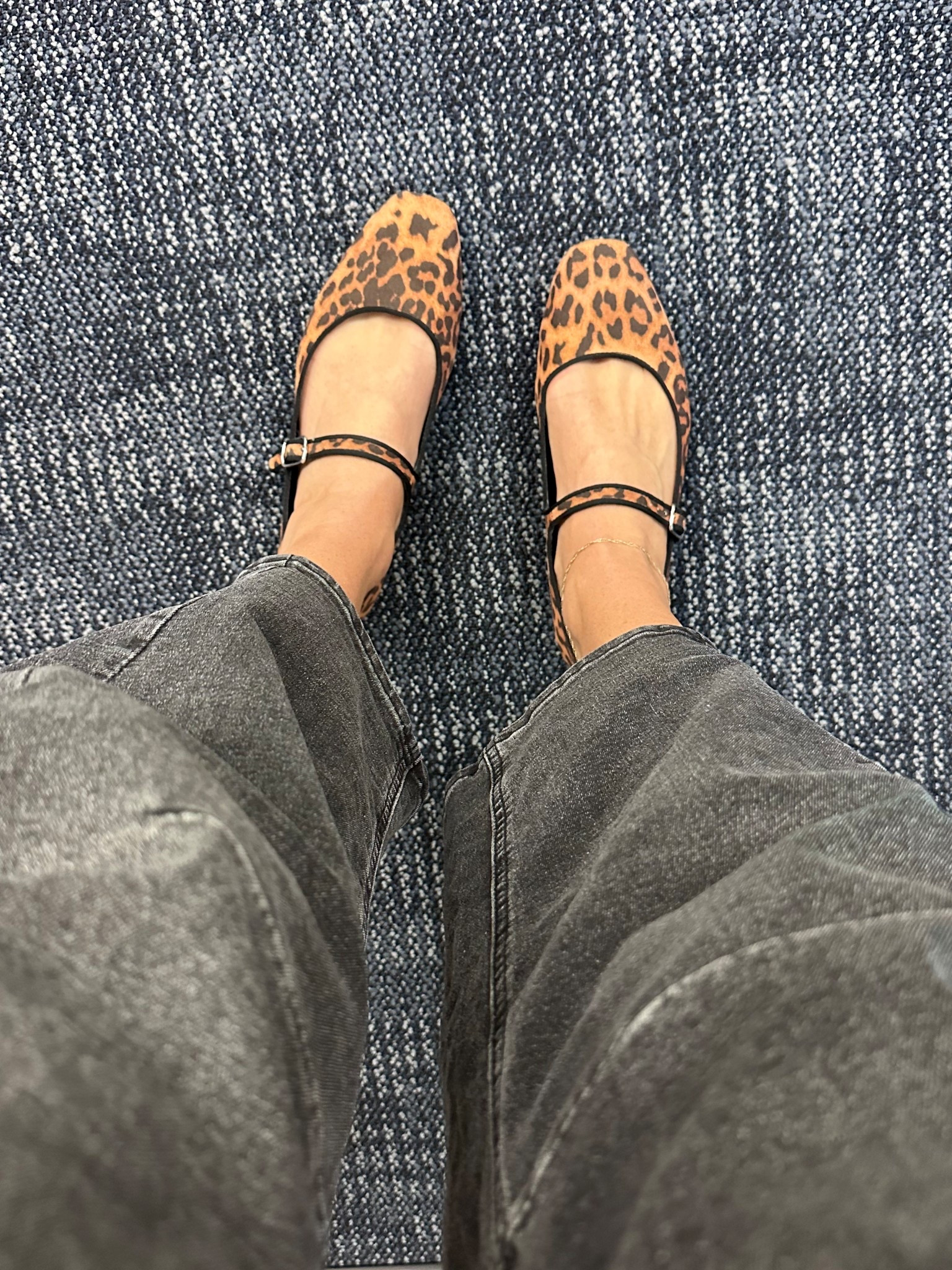 A moment for the shoes🐆

#LTKSeasonal #LTKShoeCrush