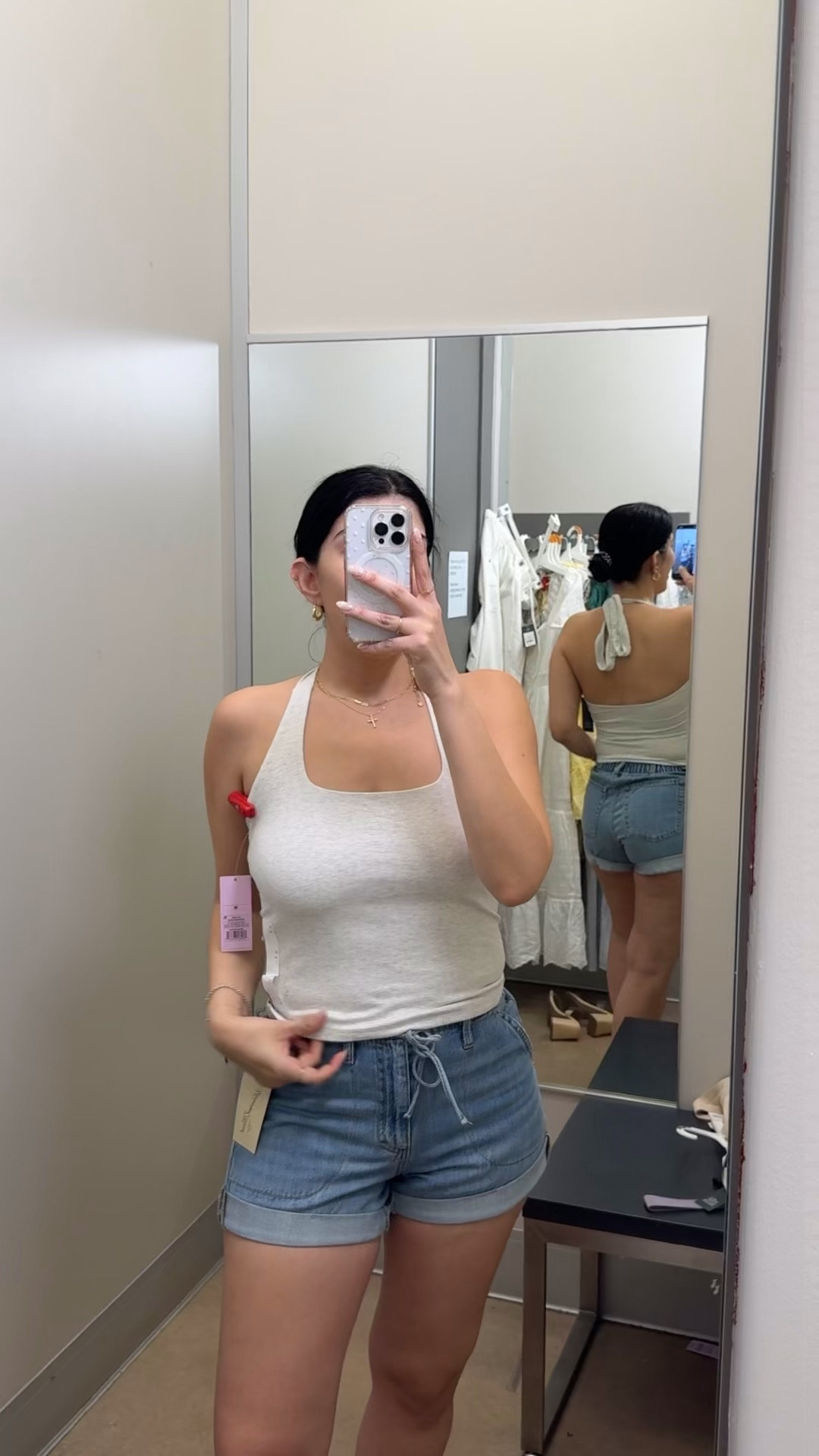 The cutest halter top👏🏼🤭



#LTKSeasonal #LTKootd #LTKSaleAlert