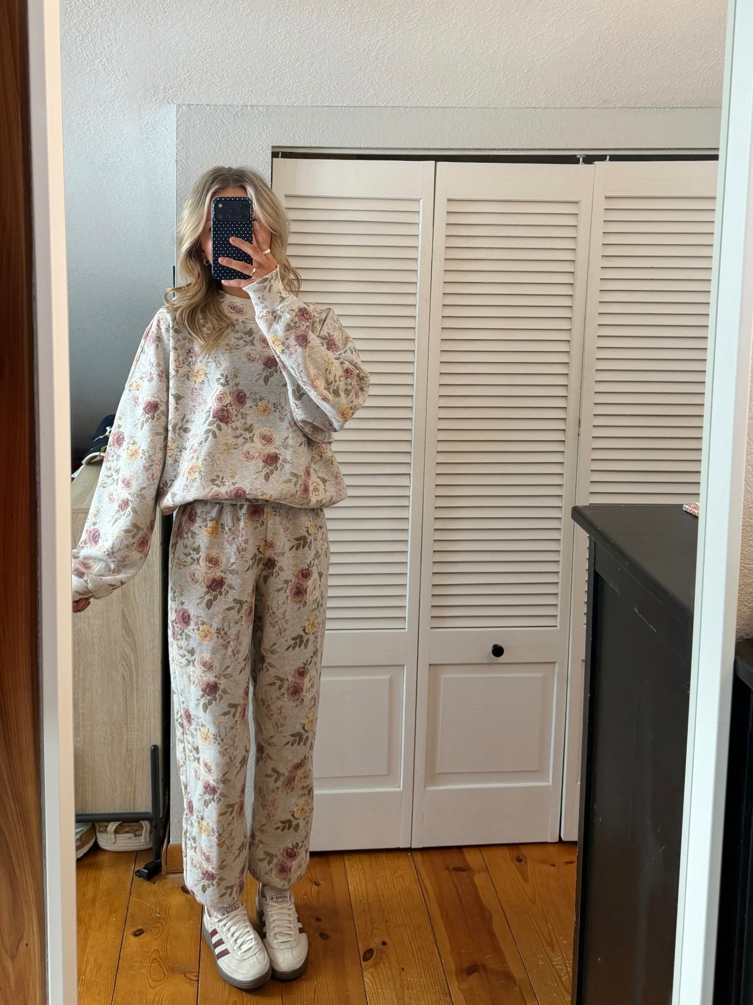 Medium top and XXS pants

#LTKSaleAlert #LTKootd