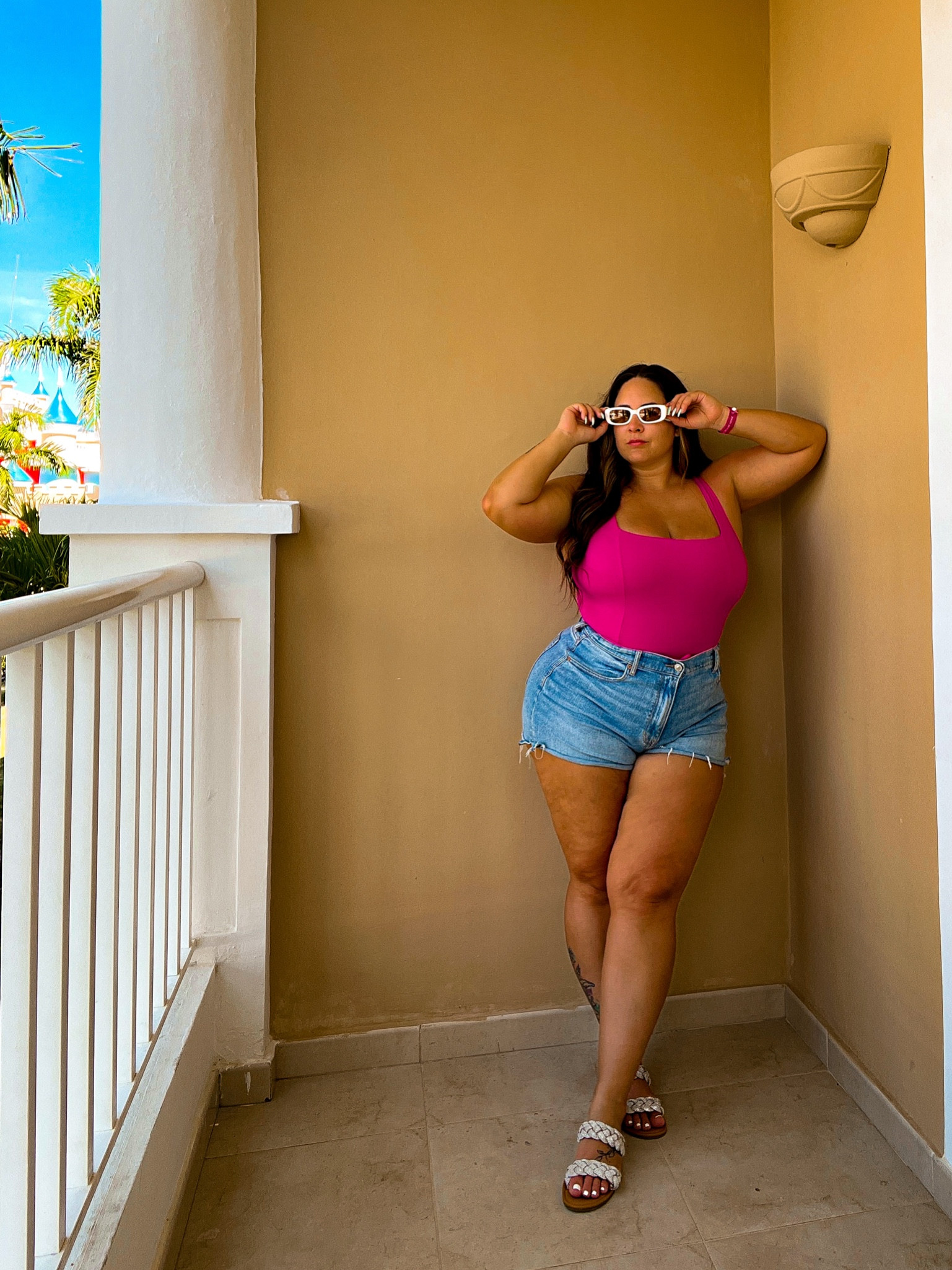 Size XL REG 

5’2” 14-16 38J 

Probably my favorite cut if you are unsure about how the bust will fit! Very forgiving and flattering 

#fullbust #size14 #size16 #shapewear 

#LTKPlusSize #LTKMidsize #LTKSwim