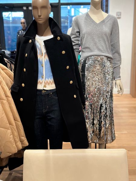 These looks!!!!  This coat is EVERYTHING!!!  Fit is TTS!  And, it’s offered in several gorgeous and incredibly versatile colors. This sequin skirt is perfect beyond the holidays (it fits TTS, too, and it’s also offered in gold). ✨✨✨✨