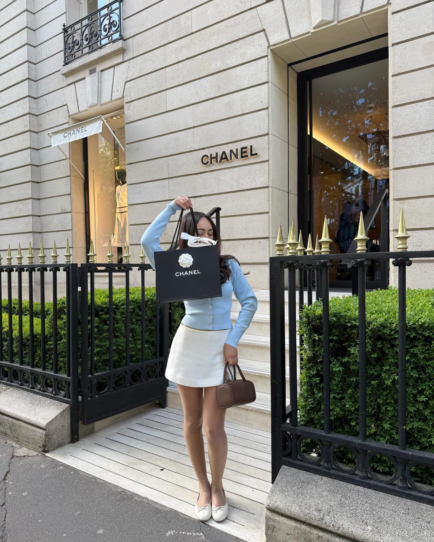 proud mom now ✨👜🤍

#chanel #paris #pinterestgirl #pinteresting #pinterestinspo