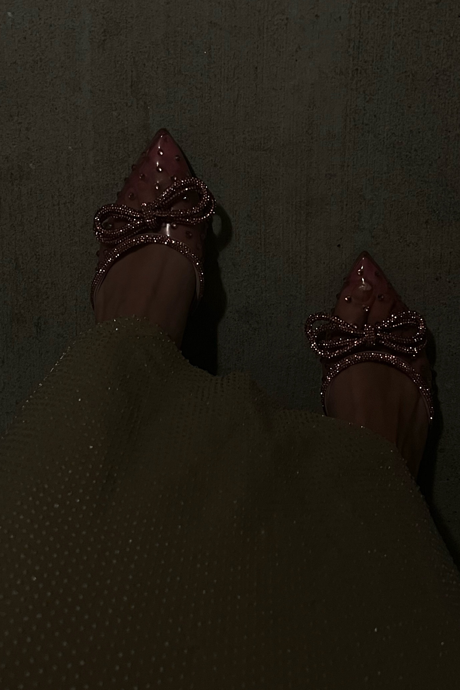 My all time favorite kitten heels 💗
They are so comfortable and literally go with every outfit!!! 
I have linked the clear version but I am wearing the same shoe in pink!! 

#LTKHoliday #LTKshoecrush #LTKworkwear