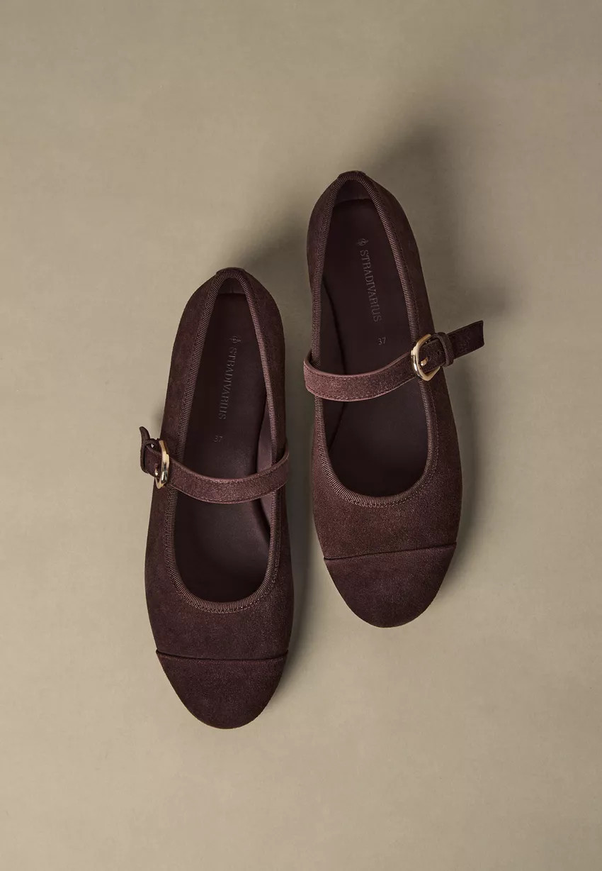 Lederballerinas mit Zehenbereich - Neu für Damen | Stradivarius Deutschland | Stradivarius DE