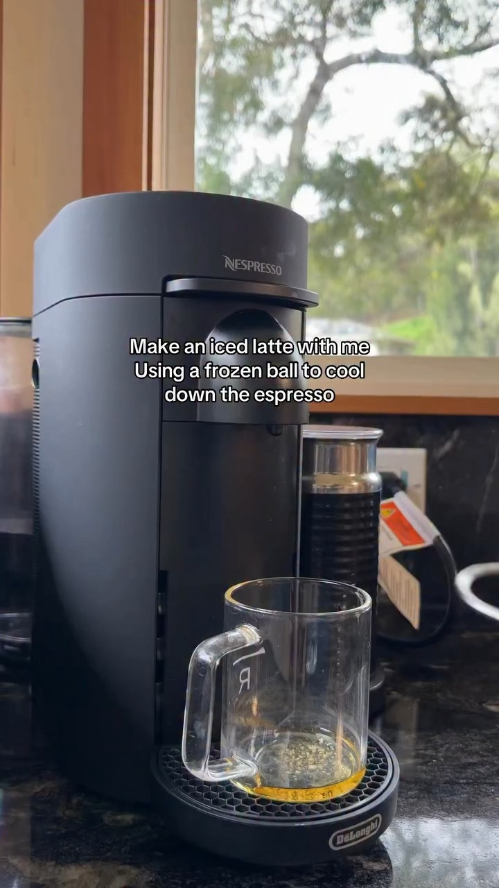My newest addition to my iced lattes. Cools down the espresso  without melting the ice.

#icedlatte #momreels #icedlatteathome #coffeeessentials #relatablemom