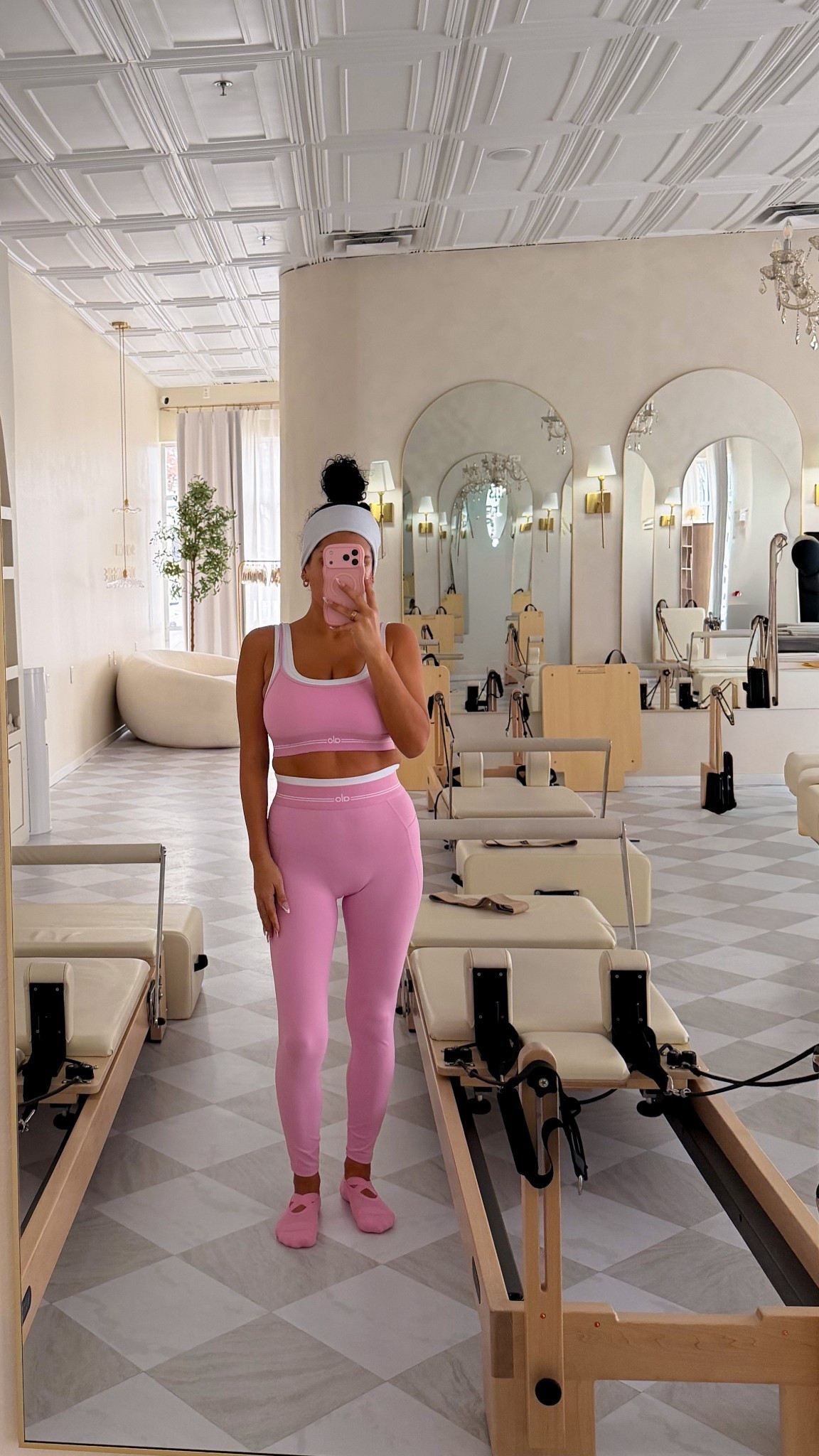 Pilates pink era 💕

#aloyoga #pilates #set

#LTKdayinmylife #LTKmorningroutine #LTKfitnessgoals