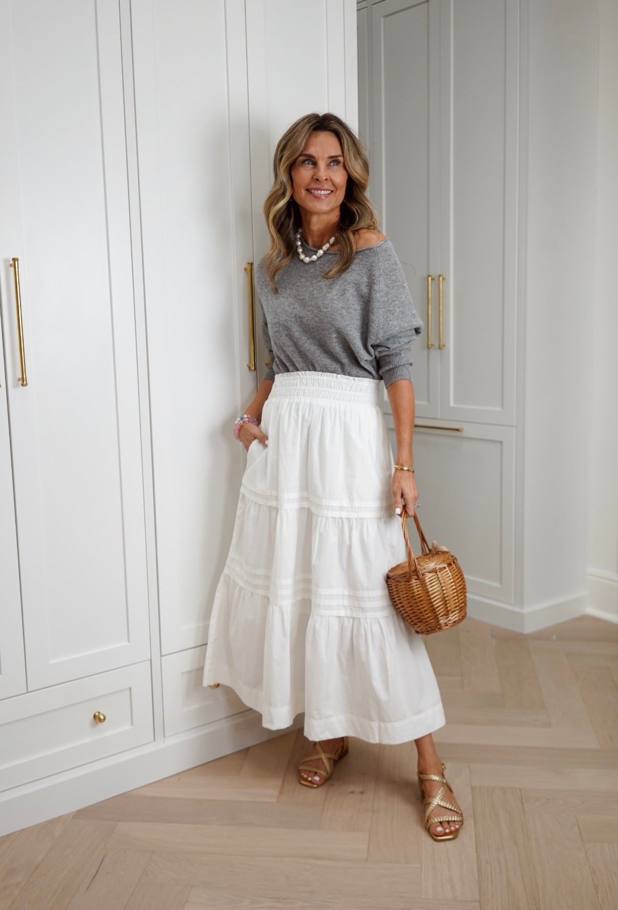 How to style a midi skirt! I’m 5’6’’.
-Quince midi skirt size XS
-cotton oversized cardigan size XS
-pink mongolian cashmere sweater size S
-red mongolian cashmere off the shoulder sweater size S
-gray mongolian cashmere off the shoulder sweater size S
-white and blue striped polo size S
-butter yellow dolman size XS
-navy fisherman cropped cardigan size S
-black mongolian cashmere sweater size S

#LTKootd #LTKOver40 #LTKgrwm