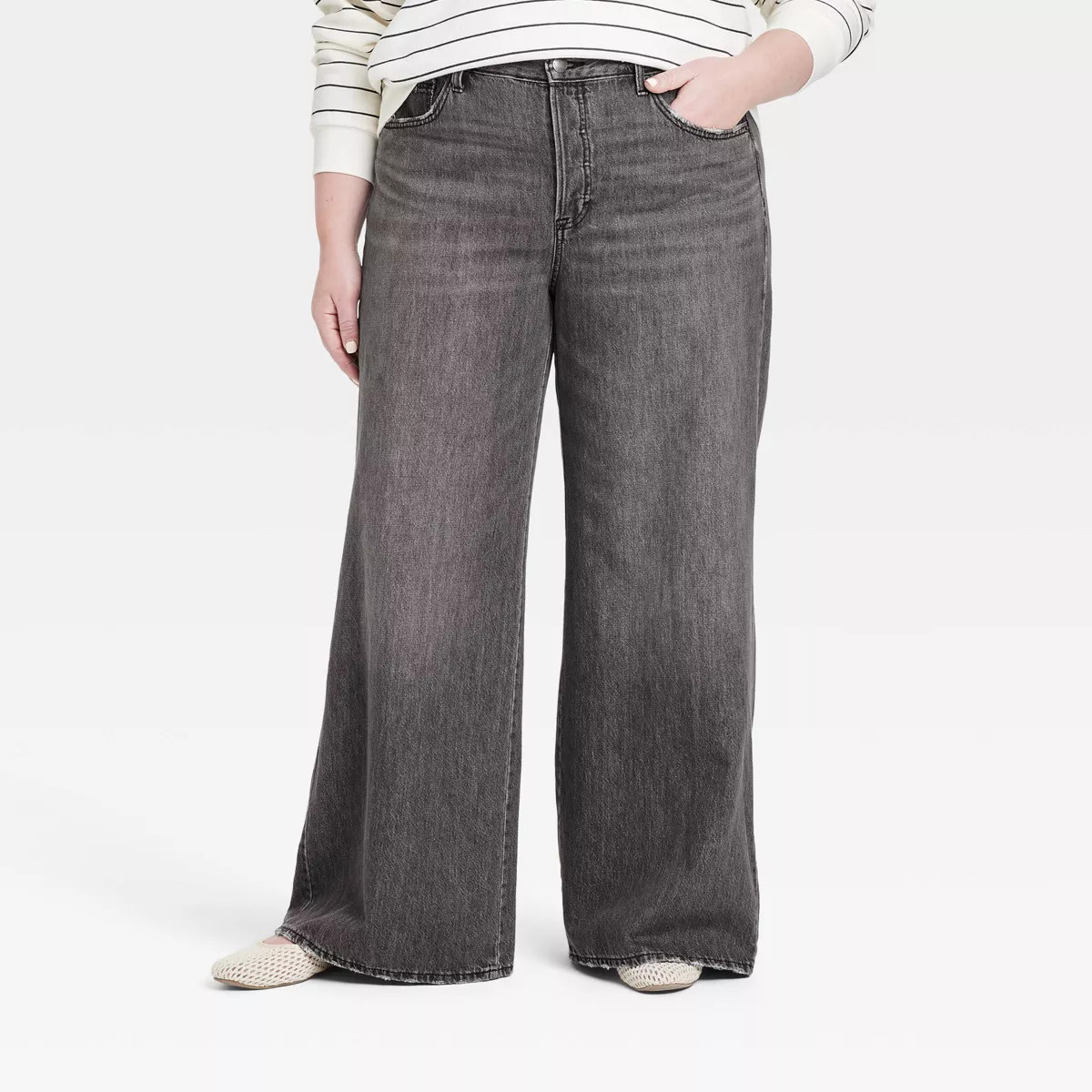 Women's Mid-Rise Super Wide Leg Jeans - Universal Thread™ | Target
