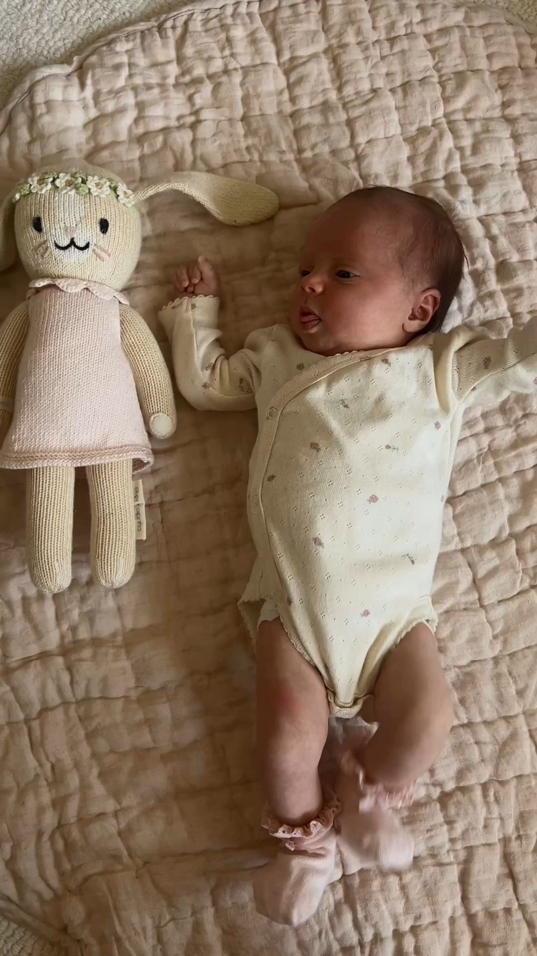 exact print is sold out, linked the same outfit in similar prints 