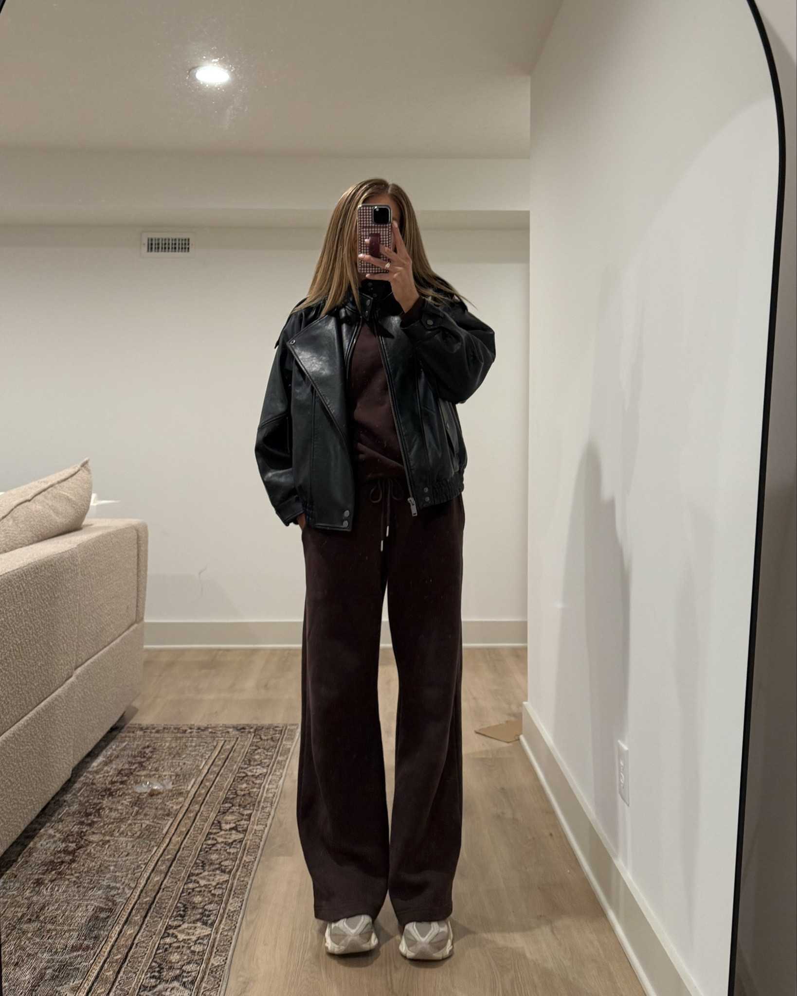 What I wore to the airport to Las Vegas 
Sizing:
Pants come in tall sizes! I size up to medium tall for pregnancy but they usually run tts
Sized up to large in sweatshirt for oversized fit
Medium in jacket to layer sweaters infers runs tts




Airport outfit, Abercrombie, lounge set, travel outfit, bump friendly, tall sizes

#LTKTall #LTKBump #LTKTravel