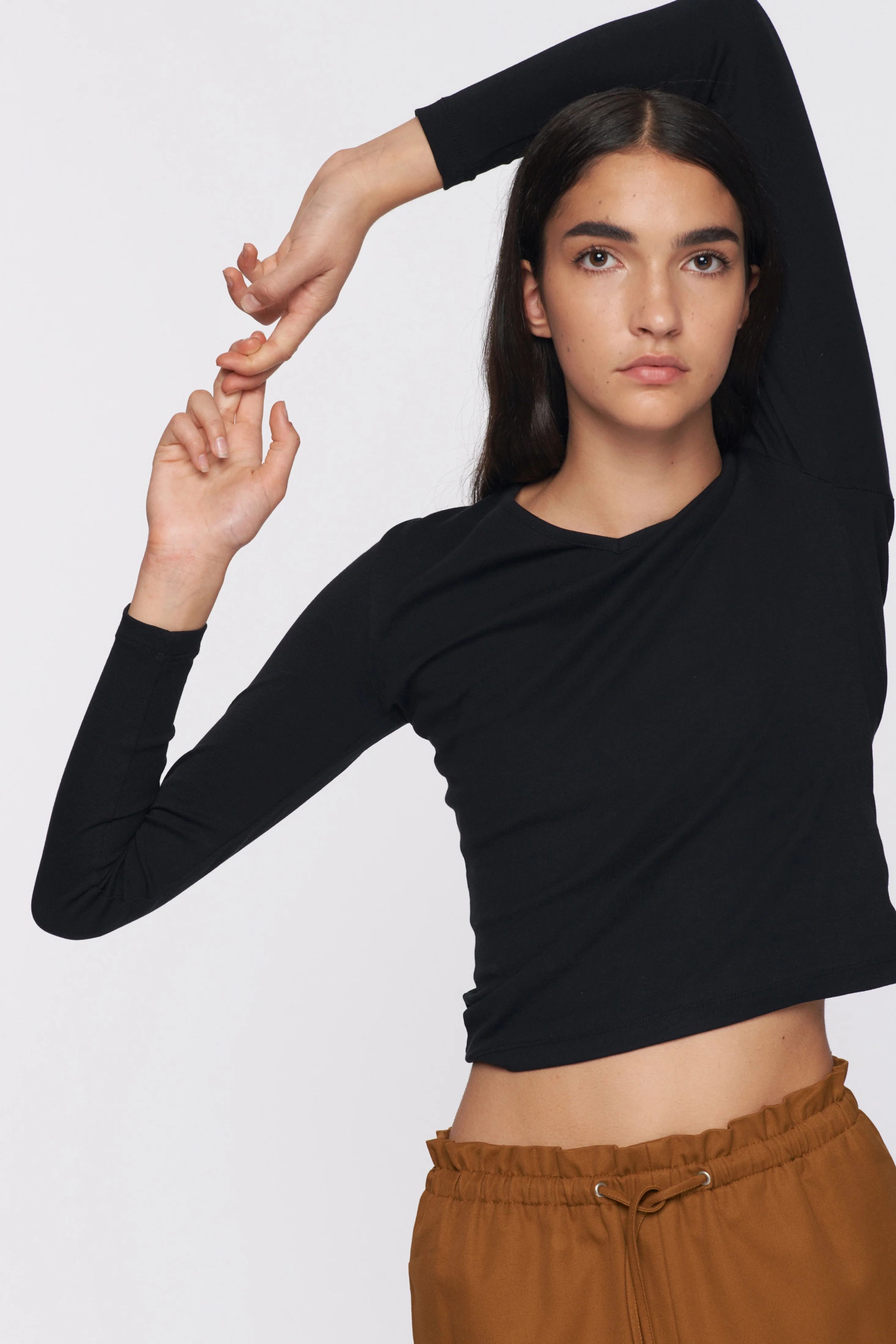 Women's Fitted V-Neck Longsleeve | Kotn | Kotn