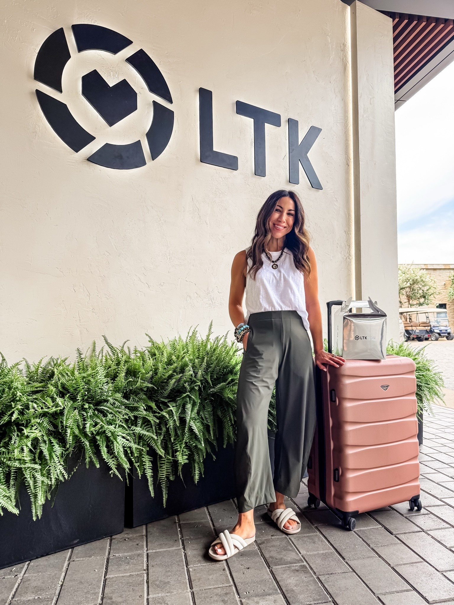 Today’s travel outfit. Ruti pants 2 petite. Tank Xs. Shoes tts @Ruti jewelry code HOUSEOFLEO20

#LTKCon #LTKTravel #LTKPetite