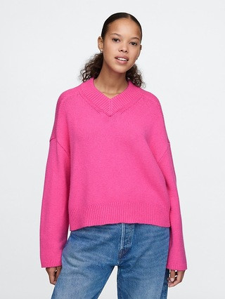 CashSoft Cropped High V-Neck Sweater | Gap (CA)