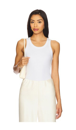 Vince Scoop Neck Tank in White. - size S | Revolve Clothing (Global)
