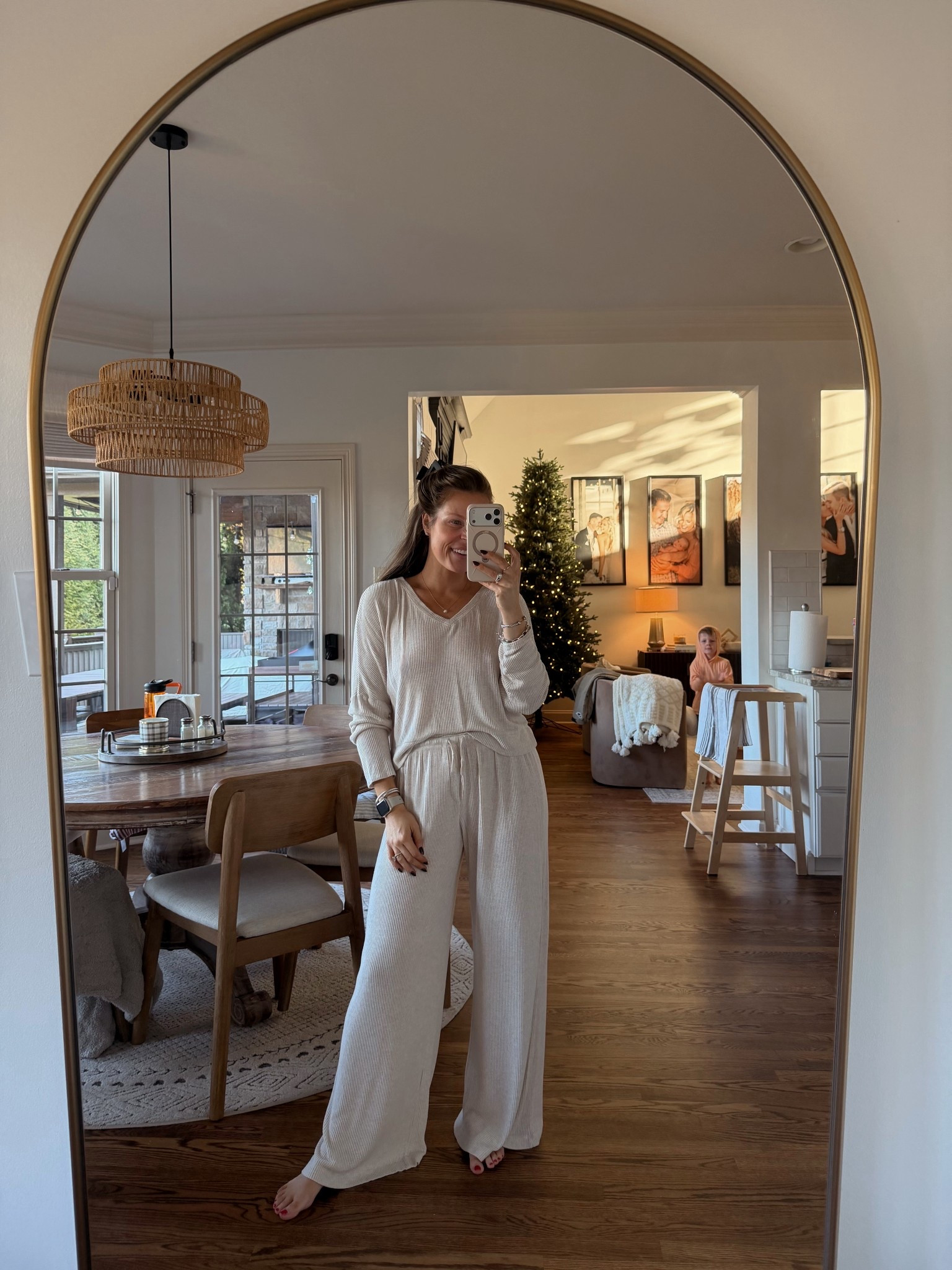This lounge set is one of those throw on and instantly feel put together pieces. Soft enough for all day at home but cute enough for school pickup and errands. I’m wearing a size medium and linking my exact set here 🤍 