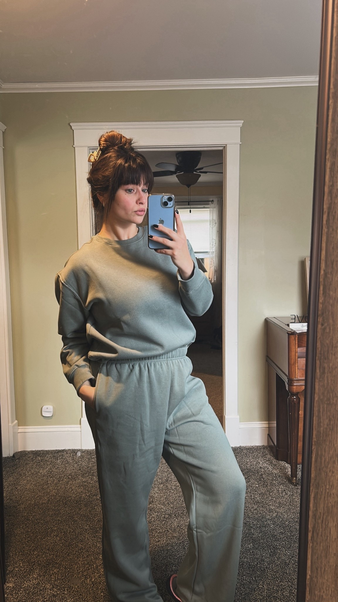 My most worn comfy sweatsuit! Just got it in this sage green color. & I’m loving this lounge look for those stay at home fall days 🍃

#LTKSaleAlert #LTKStyleTip #LTKActive