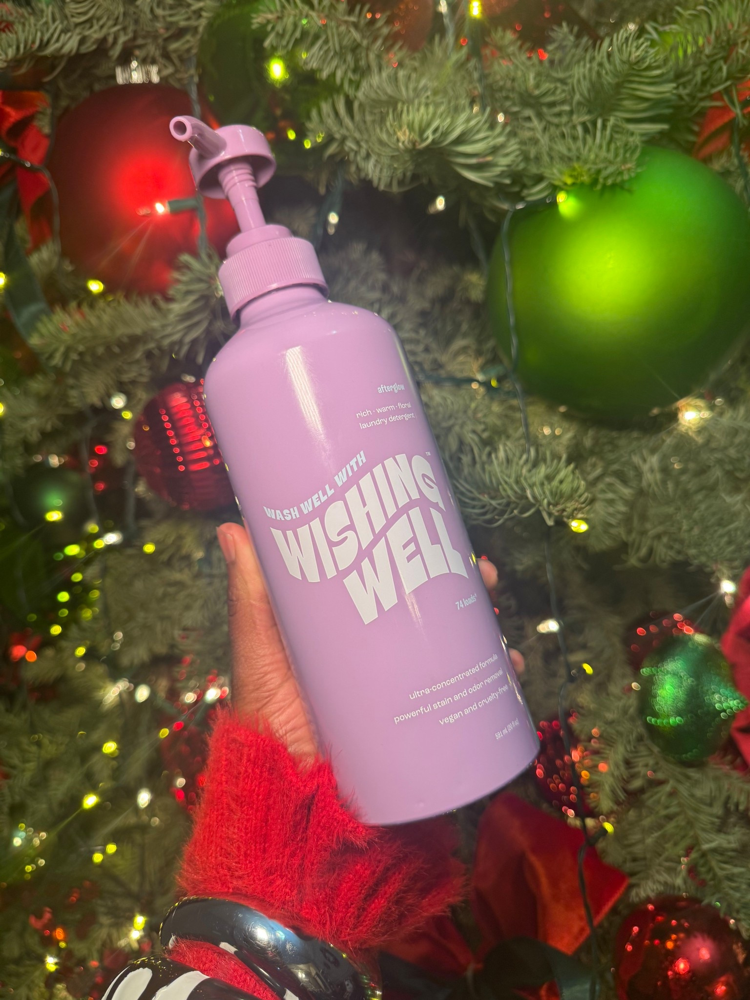 Was gifted this detergent by Wishing Well. This was my first time using a more luxe detergent since I’ve been using unscented for years due to fears of a reaction. They formulate without excess water and a lot of the more irritating ingredients. I LOVE the Afterglow scent. It’s a warm floral and I swear my clothes still smelled good 4+ days after washing. Might be worth the splurge!


Luxury detergent unique gift for her Liquid detergent laundry scent booster laundry hack laundry tok scented laundry how to smell good all day