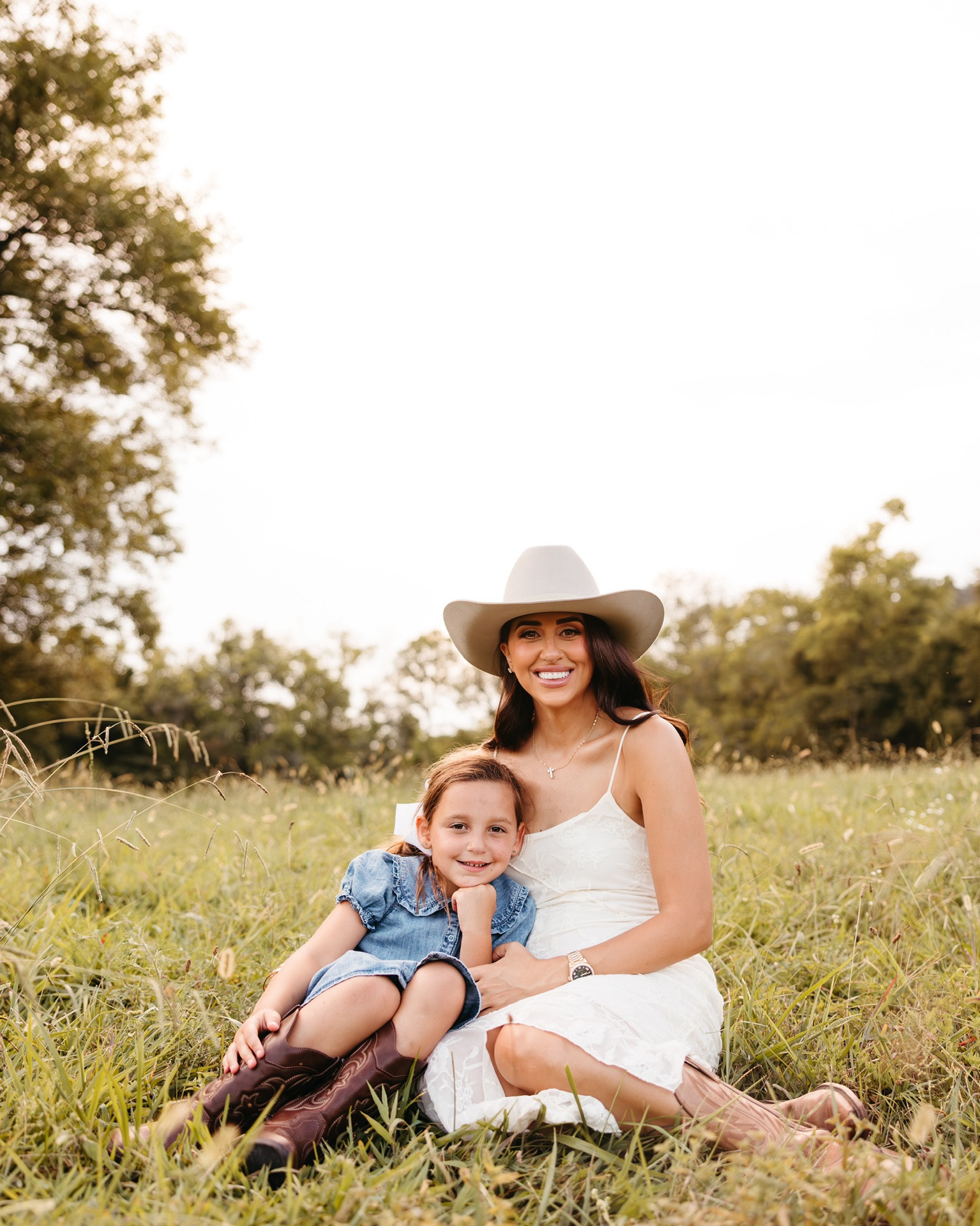 Fall family photos outfit ideas🫶🏼✨

fall family photos, fall family pictures, fall family outfit ideas, family photo session, nashville, mom of 3, Dede Raad, Dress up Buttercup

#LTKStyleTip #LTKFindsUnder100 #LTKFamily