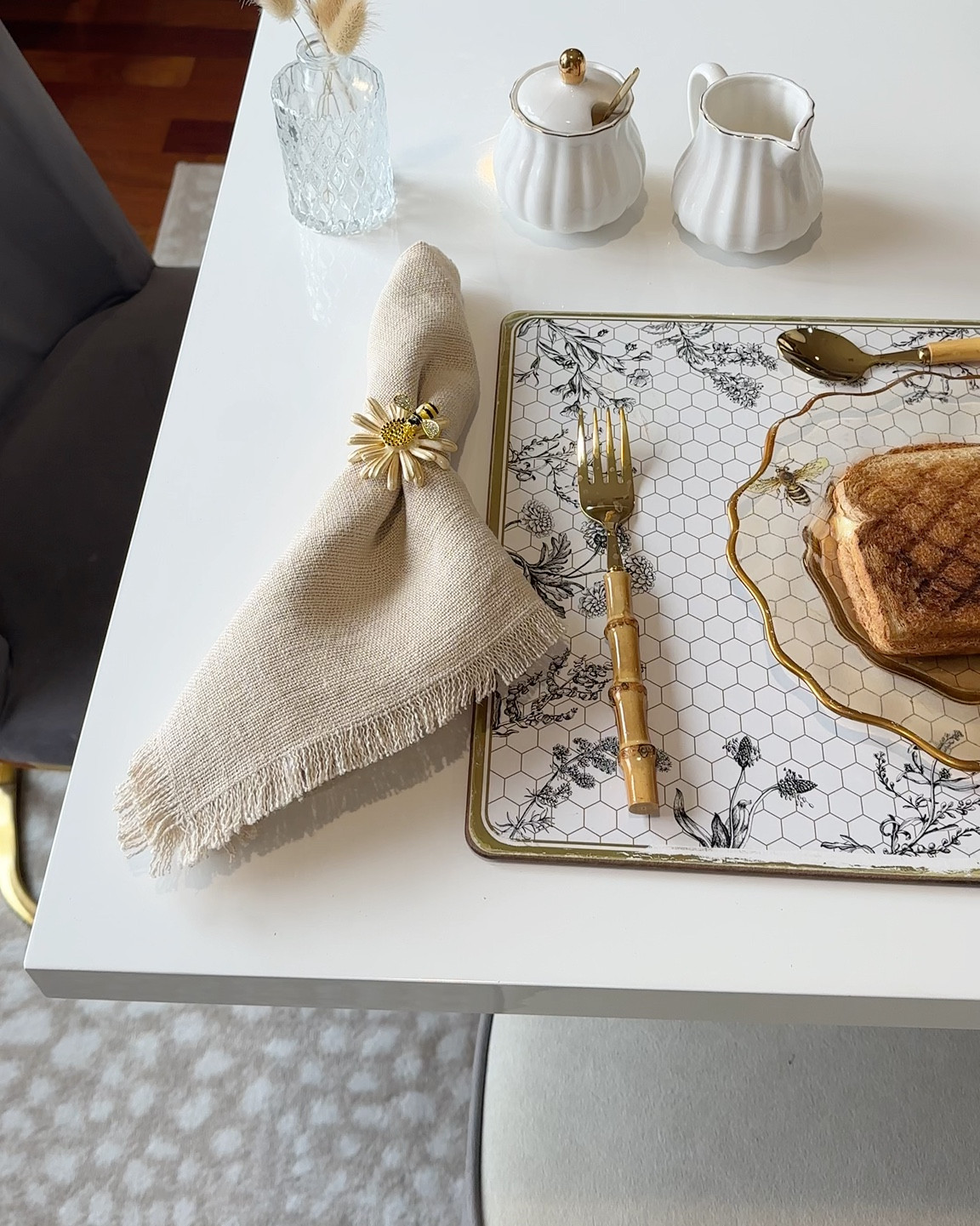 Breakfast is served! 

I love setting up my breakfast table. 
#WilliamSonoma #TableSetting #BreakfastInBed #AmazonFinds #AmazonMustHave #AmazonHome 