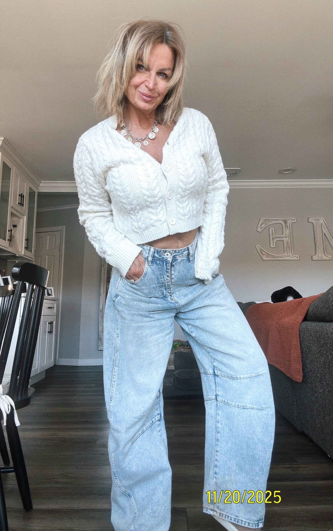 Barrel jeans beauty!! 

#LTKSeasonal #LTKOver40 #LTKdayinmylife