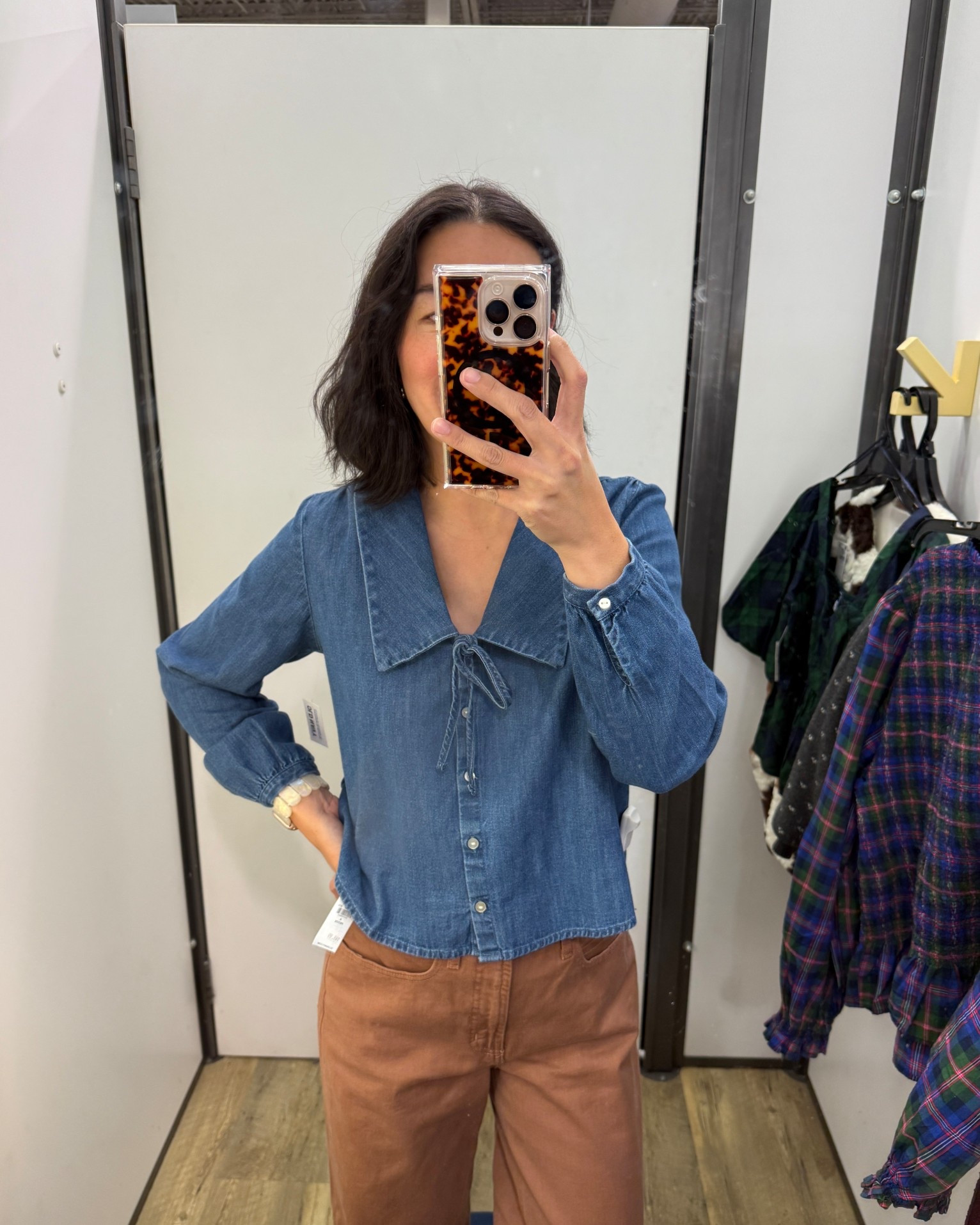 Wearing XS in this top. 

#oldnavy 

#LTKPetite #LTKOver40