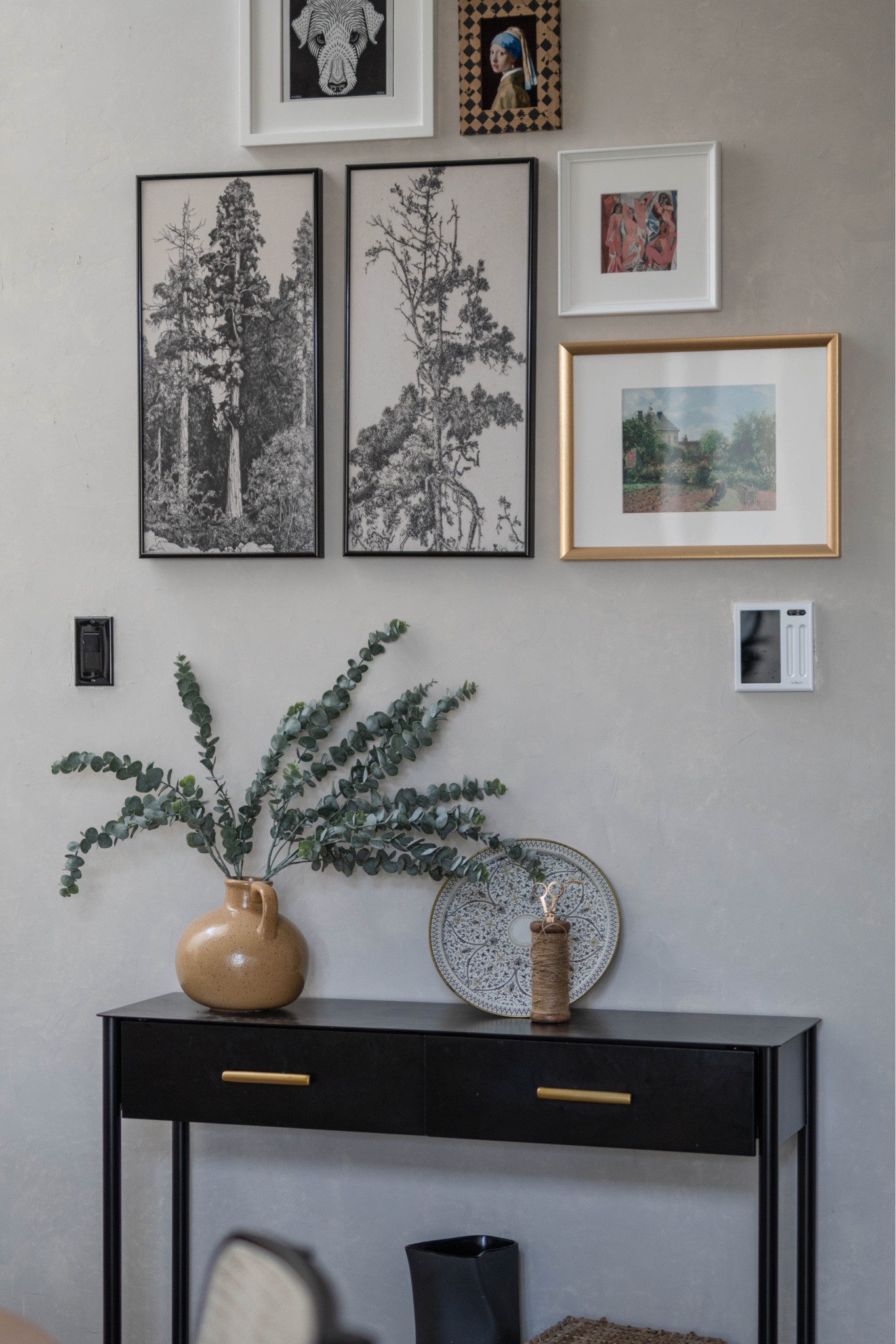 gallery wall, console table and some decor 🖤



#LTKhome #LTKFind #LTKGiftGuide