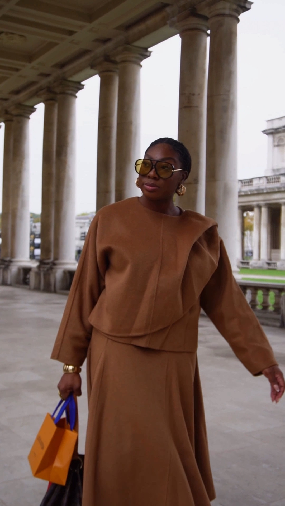 Look Good, Feel Good 🤎✨

- camel/tan wool scarf Set @riverisland 
- Boots @tuclothing 
- Aviator Sunglasses @newbottega 
- earrings @zara
- Gold Bracelets @marksandsoencer
- Bag @louisvuitton 
- Lipstick @louisvuitton 

#winterootd #midsizefashion #capsulewardobe 

#LTKstyletip #LTKluxury #LTKmidsize
