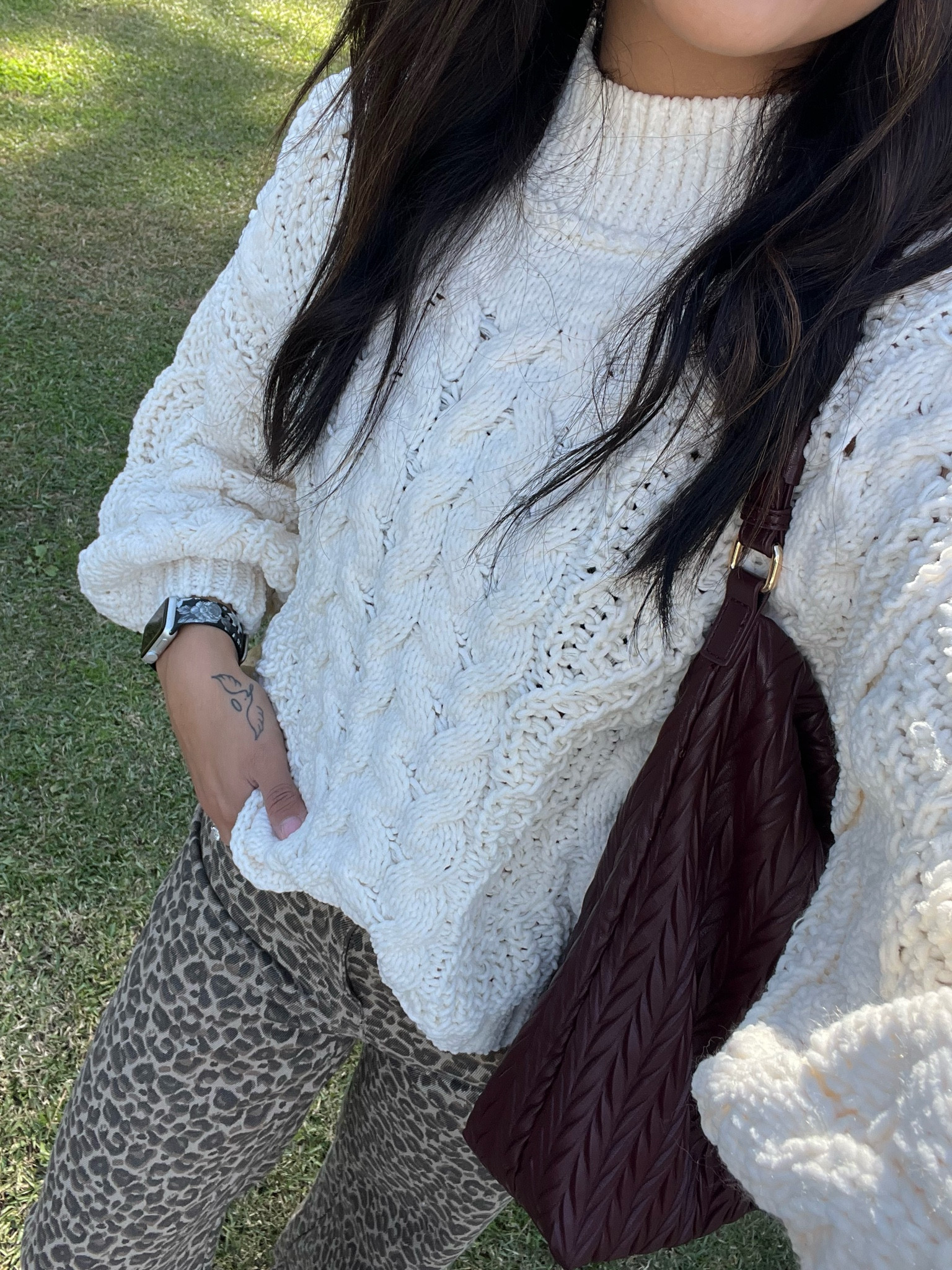 My recent Sunday fit share is part of Vestiques 40% off storewide sale!! Snag it all or just 1 item today. Wearing a small in the sweater and bottoms

#LTKGiftGuide #LTKHoliday #LTKCyberWeek