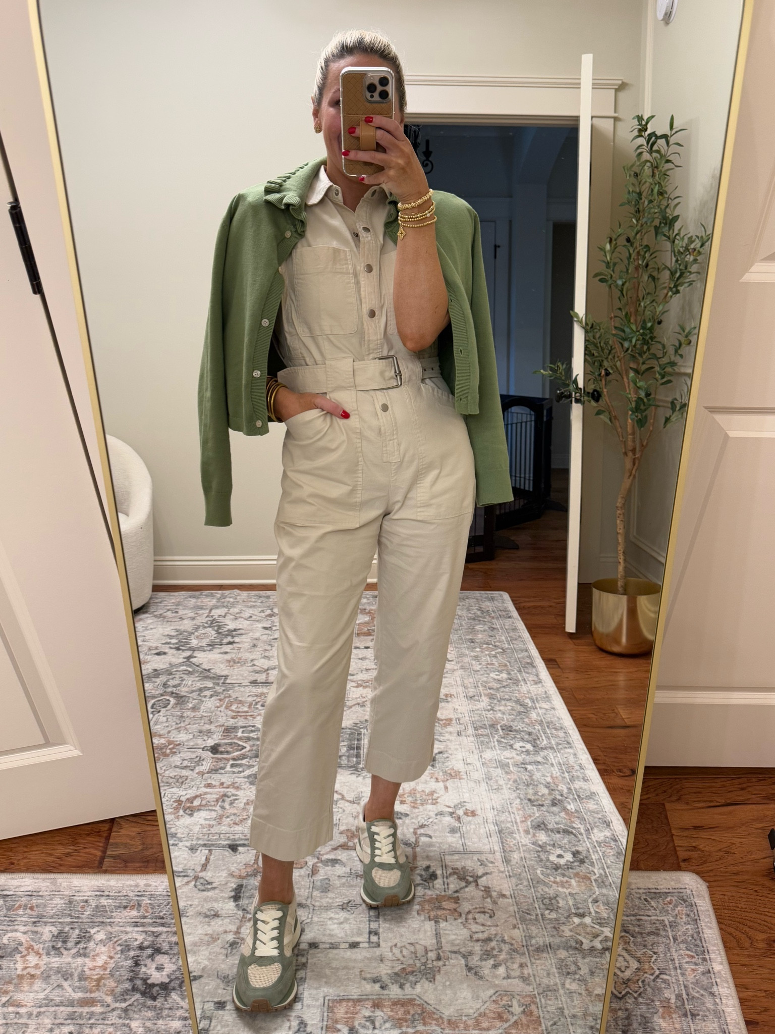 Friday OOTD
Cardigan// Amazon
Jumpsuit// Old but linking similar
Sneakers// Veronica Beard 

#LTKStyleTip #LTKFindsUnder100 #LTKShoeCrush