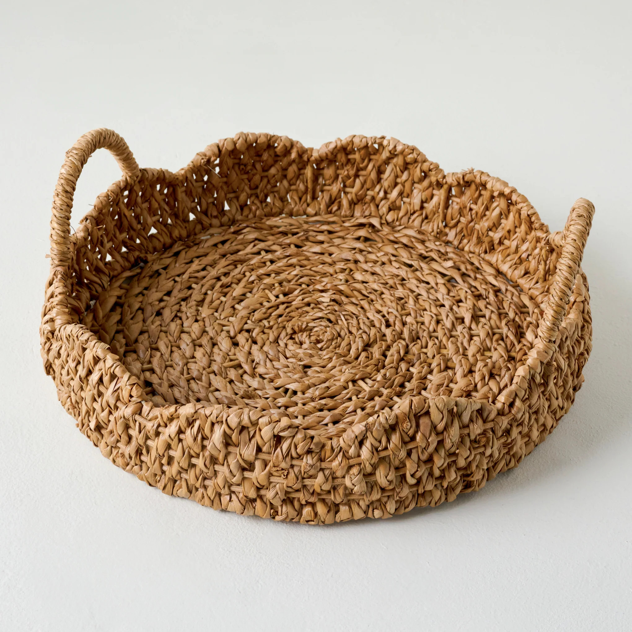 Solene Woven Scalloped Tray | Magnolia