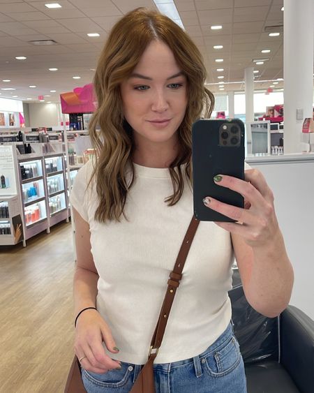 After getting my blowout at and style at @ultabeauty Salon! My stylist did amazing. Book through the app or Ulta Beauty website! #ad #ULTABEAUTY #SALONATULTABEAUTY