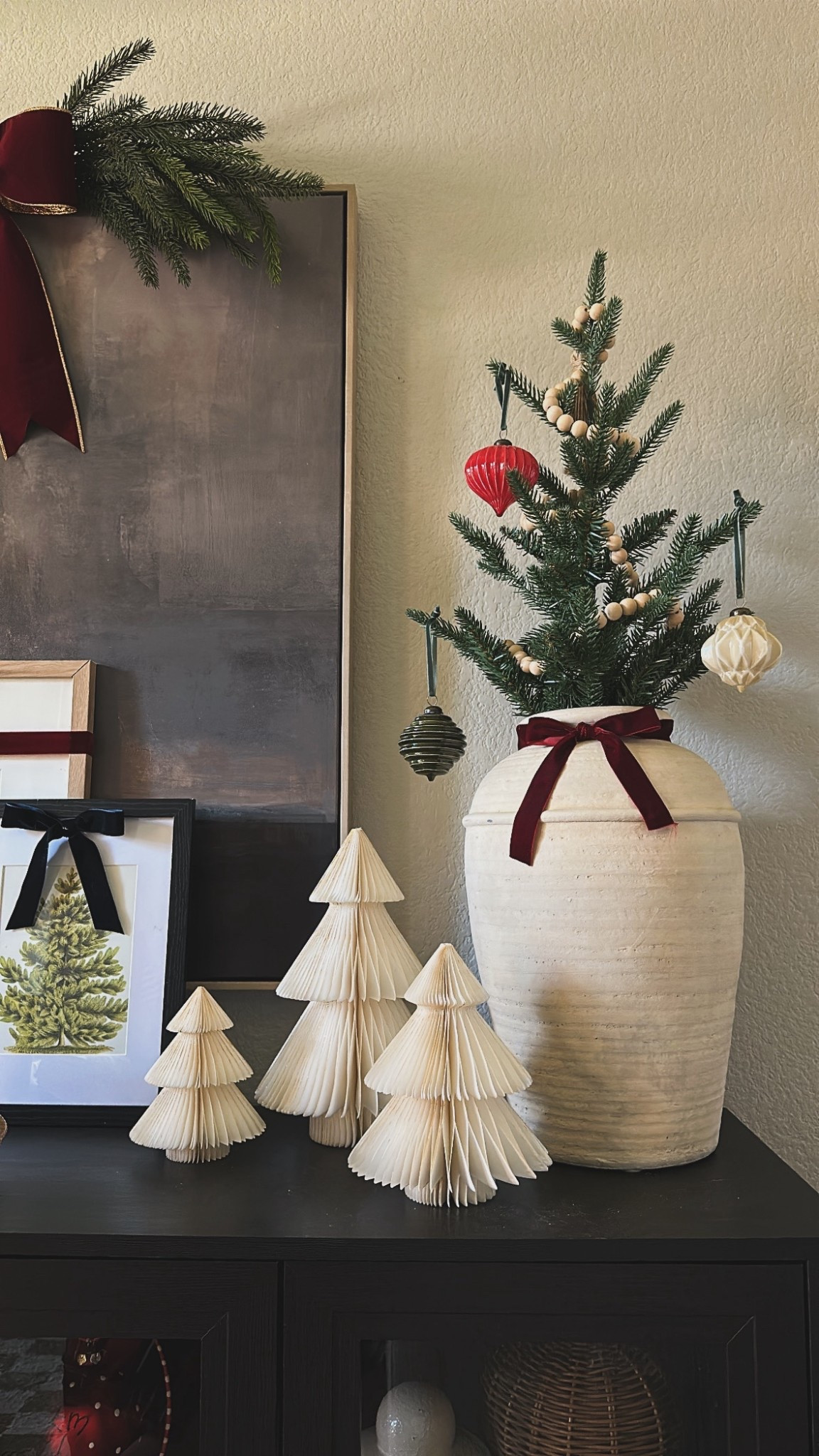 I love this little Xmas tree inside my vase! It’s so cute with the ornaments! So easy and affordable!🖤🖤

#LTKHoliday #LTKHome #LTKSeasonal