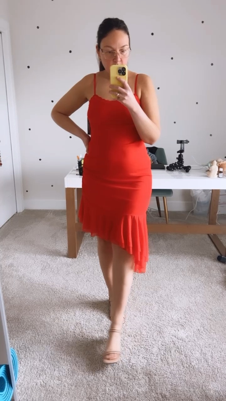 This dress tho 😍💃🏻 super comfy and has adjustable straps 👏🏼 wedding dress, summer dress, party dress, red dress, lbd

#LTKwedding #LTKcurves #LTKunder50