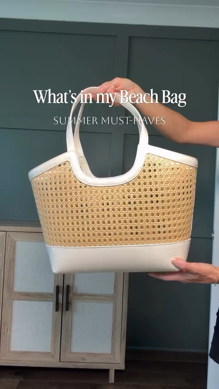 ✨Type SUMMER and I’ll send you everything to get pool and beach ready! 

Bring on the slower mornings and days by the pool ☀️🏖️

#summermusthaves #beachbag #strawbag