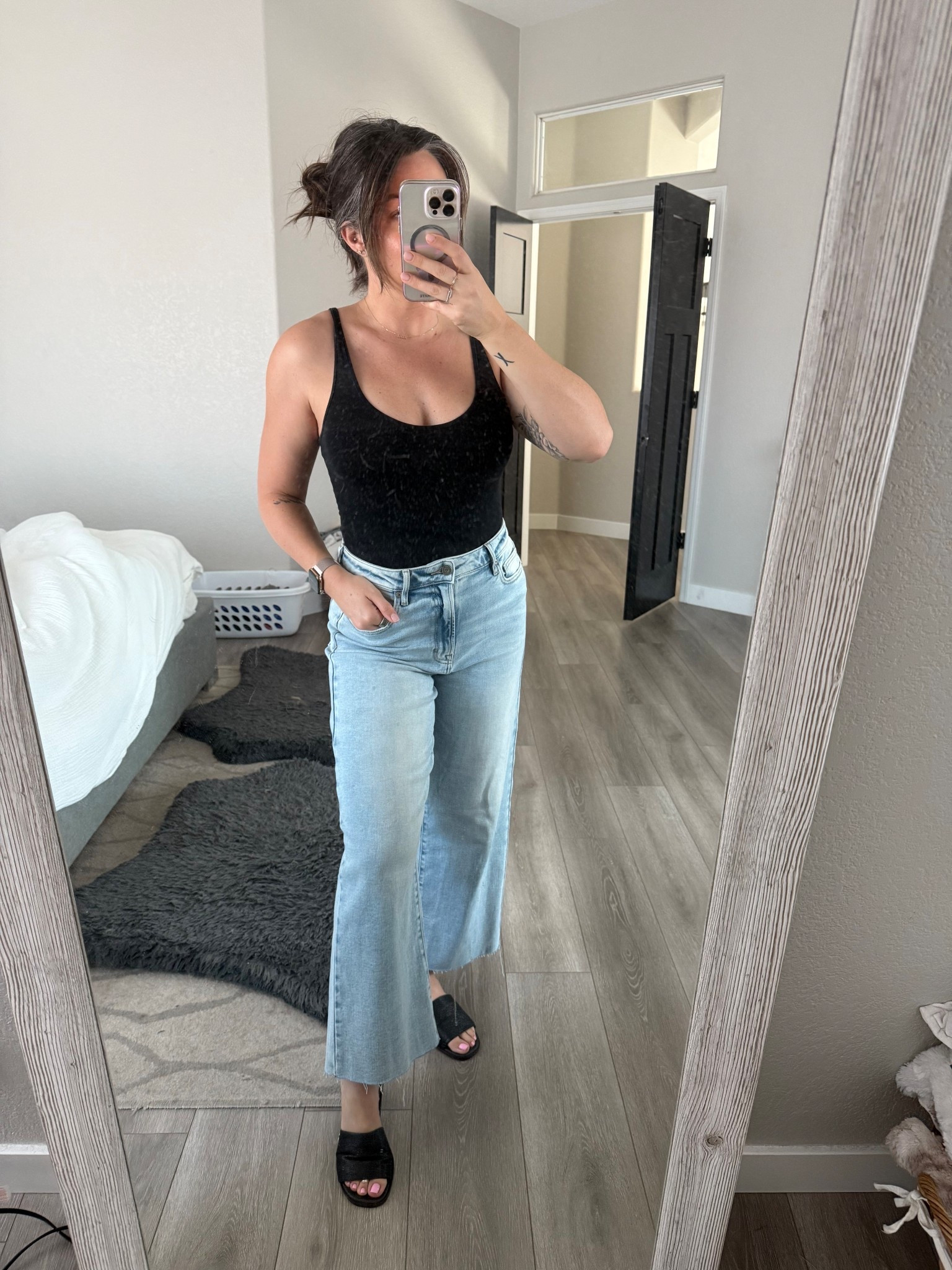 I am obsessed with these crop jeans I bought from Vici! They are currently priced under $50 during the LTK x VICI sale, which ends tomorrow, so don’t miss your chance to shop! Get the exclusive discount code on my LTK page.  

#LTKxVICI #LTKStyleTip #LTKSaleAlert