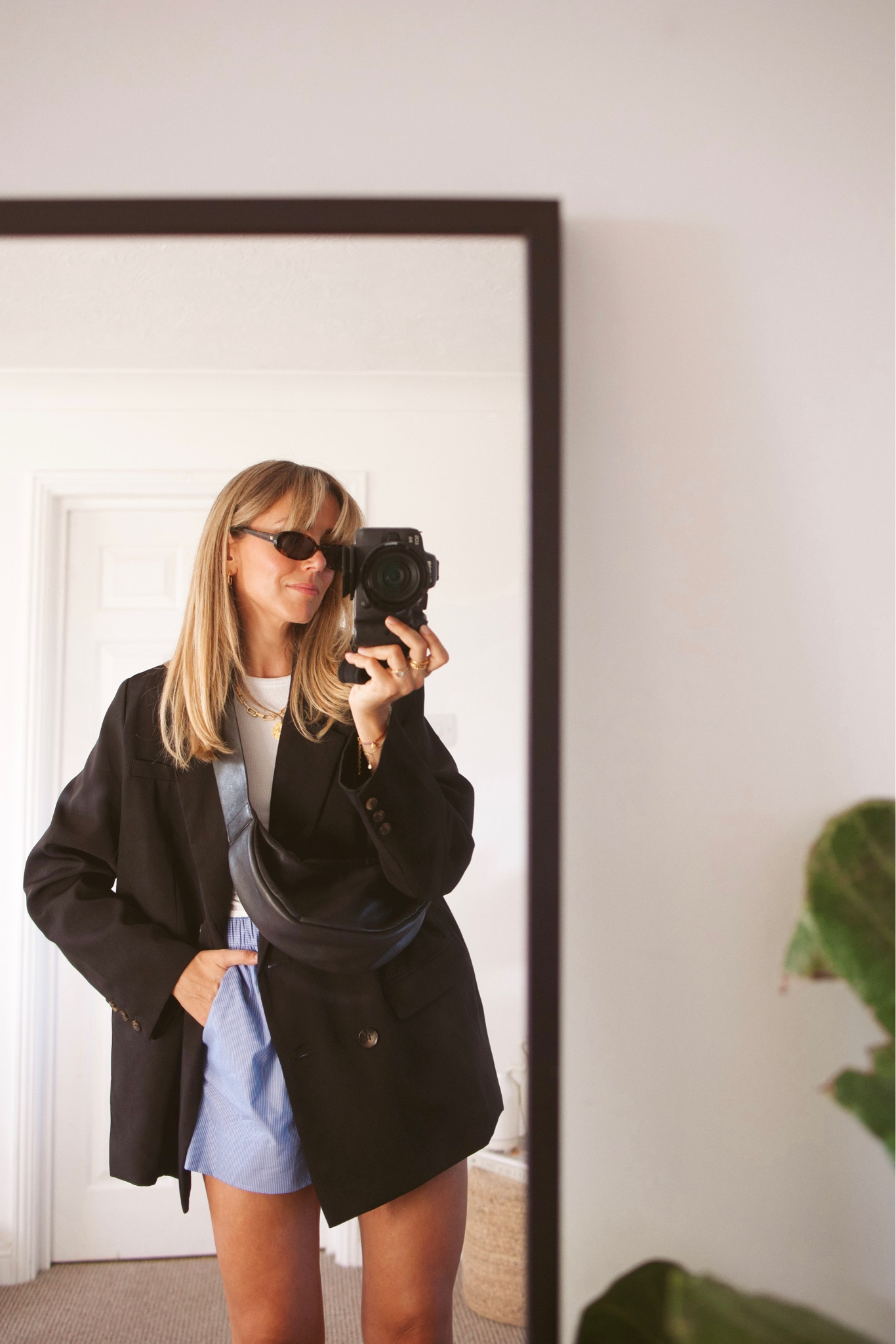 Women’s boxer 
Oversized blazer 
Casual outfit
Everyday outfit 
Minimal outfit 

#LTKeurope #LTKSeasonal #LTKstyletip