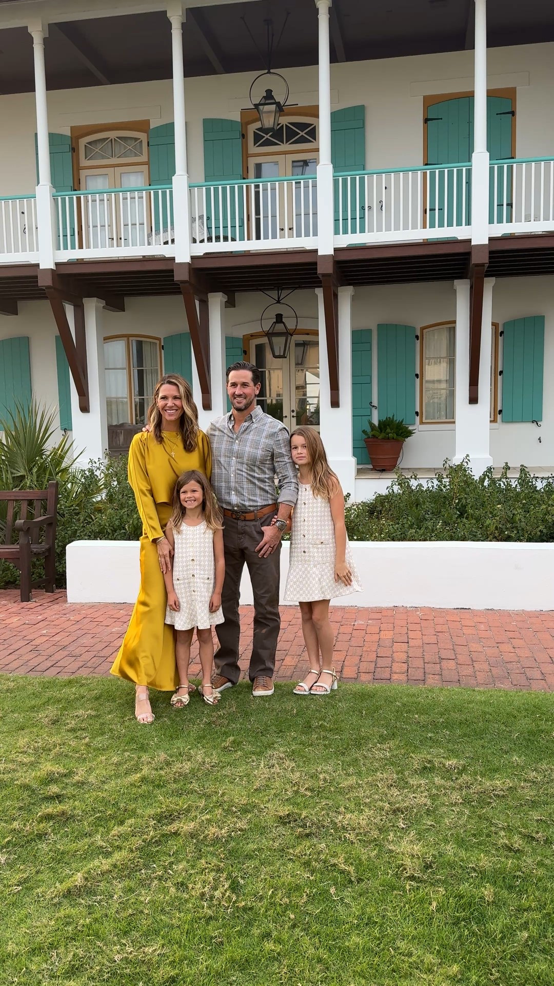 Family photo time 

#LTKOver40 #LTKHoliday #LTKWedding