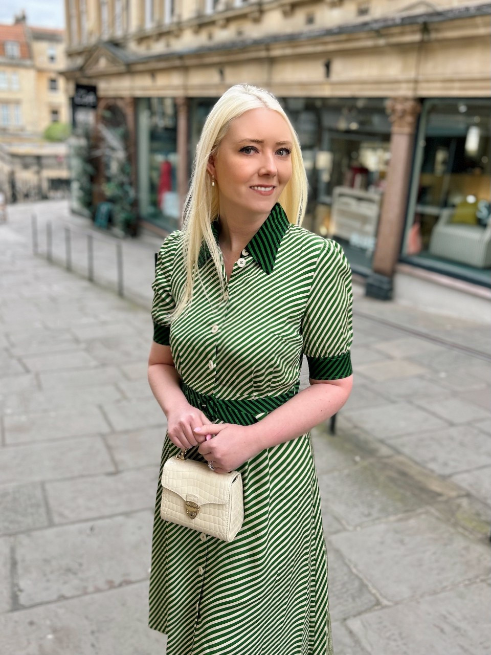 Wearing the beautiful LK Bennett London SS25 Val Treetop Green & Birch Printed Midi Dress (also available in Petite and a printed blouse). I partnered with pearl drop earrings, my favourite ivory Mary Janes by Augusta and the ivory croc Mini Mayfair Bag by Aspinal of London. Enjoy a 15% discount on all full price styles at LK Bennett with my code: REBECCALIPKINAUTHOR15 



#LTKeurope #LTKuk #LTKspring