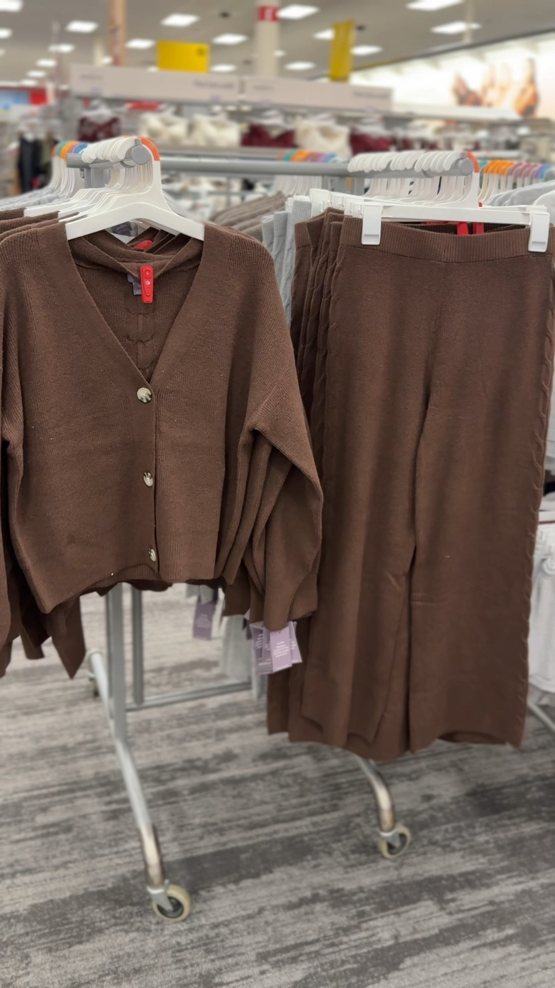 We love a good cozy lounge set! This one is definitely cute enough to be worn out in public but also be comfy and cozy! 🤌🏼
•
•
•
•
#affordableclothes #targetstyle #targetfinds #targetfashion #targetdoesitagain #targetaddict  #targetforthewin #targetfind #targetclothes #targetoutfit #targetstyles #targetfashionfinds #foundattarget #casualstyle #sharemytargetstyle #fallfashion #fallstyle #fallclothes #fallclothing

#LTKStyleTip #LTKFindsUnder50