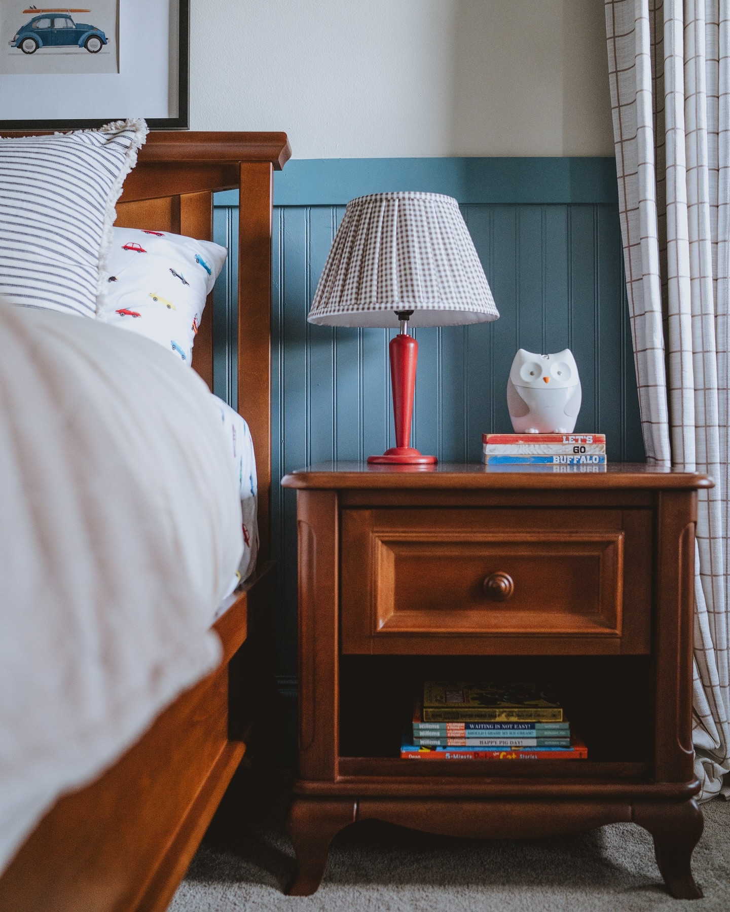 A Football-Themed Kids’ Room Design - but let’s make it classy. Comment “BLOG” for my latest post featuring everything you need to know to get this look!

Swipe ➡️ for my design board - and a closer look at the stunning @romina.furniture Antonio Collection nightstand & full-size bed in Bruno Antico featured in Matteo’s big boy room. 📷 cred: @andybuscemi 

My favorite decor piece - a vintage-inspired, “Let’s Go Buffalo” bookstack handcrafted locally by my friends @shopthevintageboutique 🦬♥️💙🏈

Although this design board is @buffalobills - centric, it’s easily adaptable to your family-favorite football team. Feel free to send me a DM - or head to my link in bio - if you’d like to submit an inquiry for your own personalized, shoppable e-design board!