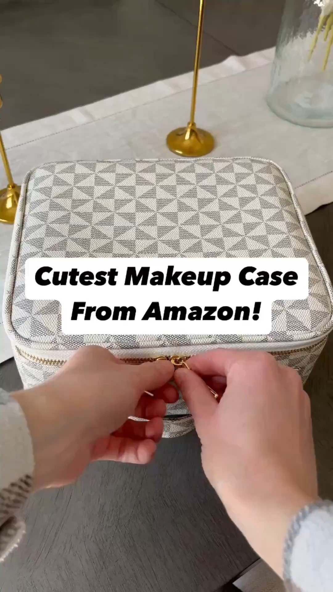 Perfect makeup case for the beauty lover on your list — chic, organized, and Christmas-morning ready. 🎁💄

#MakeupCase #BeautyGiftIdeas #ChristmasGifts2025 #HolidayGiftGuide #BeautyLoverGifts #GiftIdeasForHer #MakeupOrganization #TravelMakeupCase #StockingStufferIdeas #AmazonFinds #AmazonGiftIdeas #HolidayGiftsForHer #GiftGuideForHer #BeautyMustHaves #ChristmasFinds #GiftsSheWillLove #BestGiftIdeas #MakeupFavorites #HolidayMustHaves

#LTKCyberWeek #LTKHoliday #LTKGiftGuide