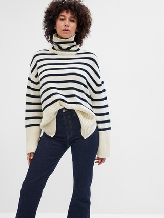 24/7 Split-Hem Turtleneck Sweater | Gap Factory