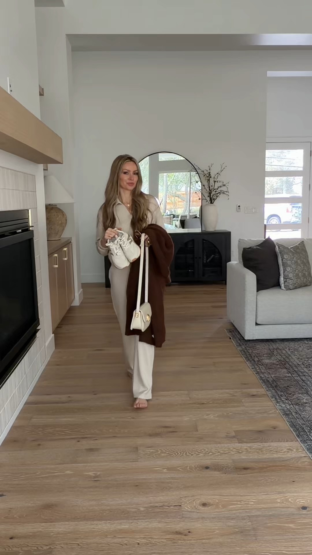 lOutfit Inspo to save + repeat! comment LOVE below and I will message you all the details!
Cute and easy fall and winter outfits that you can save and repeat all season long!  some closet staples!
#casualoutfitideas #momoutfit #winteroutfitideas