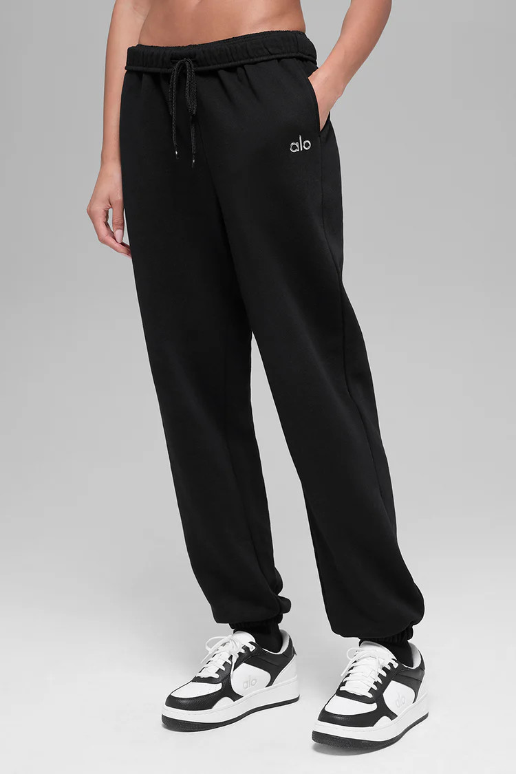 Accolade Sweatpant - Black | Alo Yoga (US)