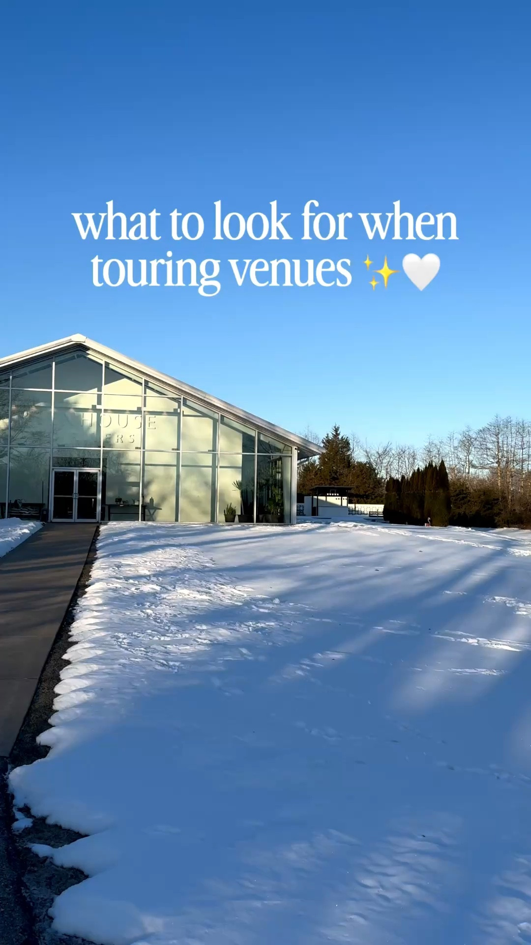 There are a few key things couples should pay attention to when touring venues! Read more below!!

• Flow between spaces – Think about how guests will move from the ceremony to cocktail hour to the reception. Easy movement between spaces is key (and bar location matters!).

• Bridal & groom suites – Make sure there’s enough room for your wedding party. You’ll have LOTS of bags, dresses, and items with you that day. Space and mirrors are essential so everyone can get ready comfortably.

• Rental time – Check how many hours your venue rental includes. A full wedding day timeline matters! If the rental starts at noon, you’ll need to adjust your ceremony time and hair/makeup schedule accordingly.

• Decor closet – This is a huge bonus! Some venues offer leftover decor from past weddings. It can save you money and means less for you to buy and store after the wedding.

• Backup plan – Planning an outdoor ceremony? Always ask what the rain plan is and how easily things can move indoors.

• Guest count – Make sure both ceremony and reception spaces comfortably fit your guest list. I recommend creating a rough guest list before touring venues.

• Vendor flexibility – Some venues require you to use their preferred vendors or in-house services (like bar service). Be sure you understand where you have flexibility.

Choosing the right venue sets the foundation for your entire wedding day ✨