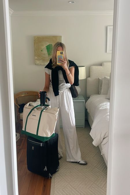 Travel outfit! M in the tee, 6 in the pants! 