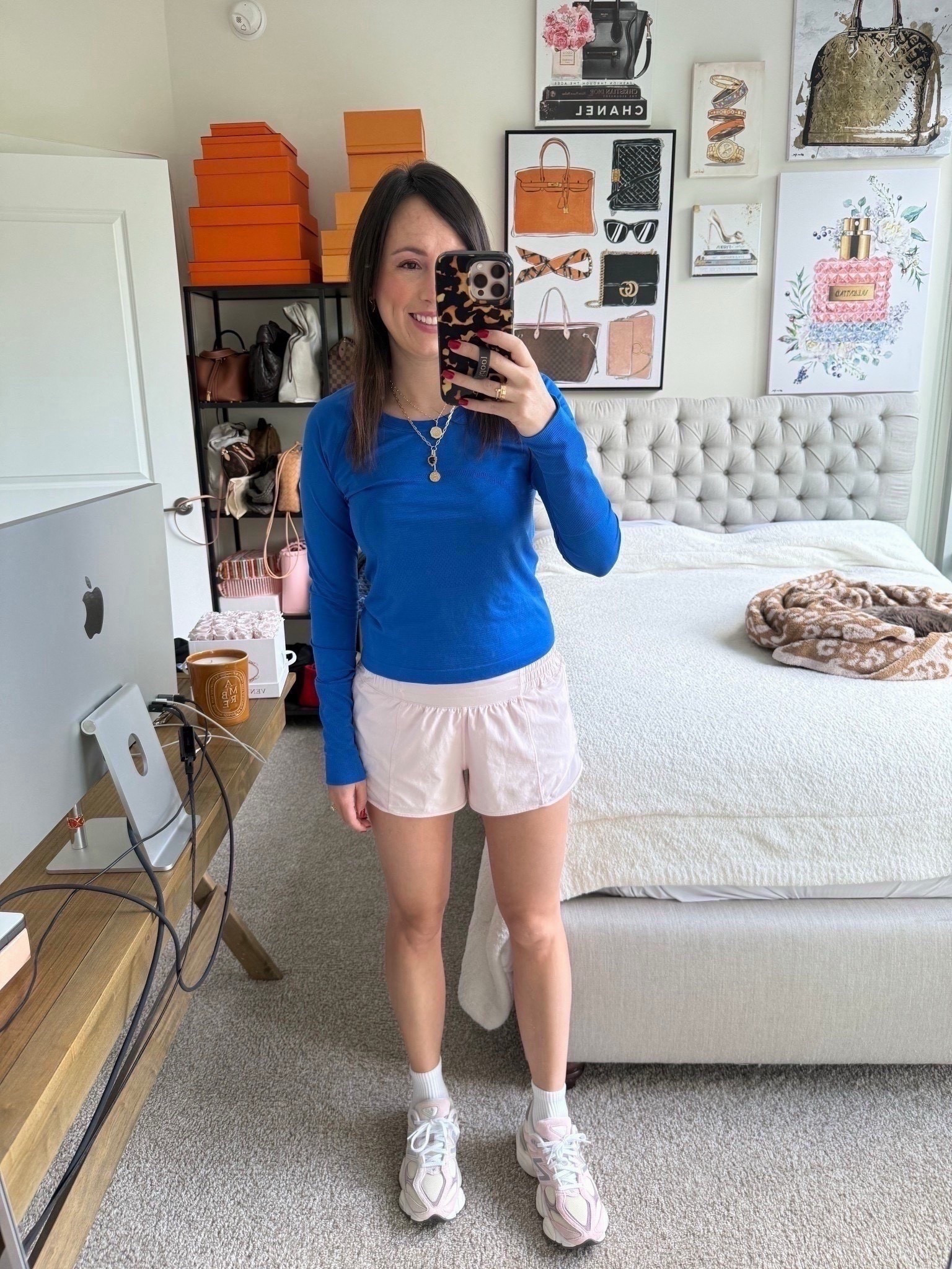 Lululemon swiftly top in cerulean blue (6) with hotty hot shorts in strawberry milkshake (6)



#LTKActive #LTKSeasonal #LTKFindsUnder100