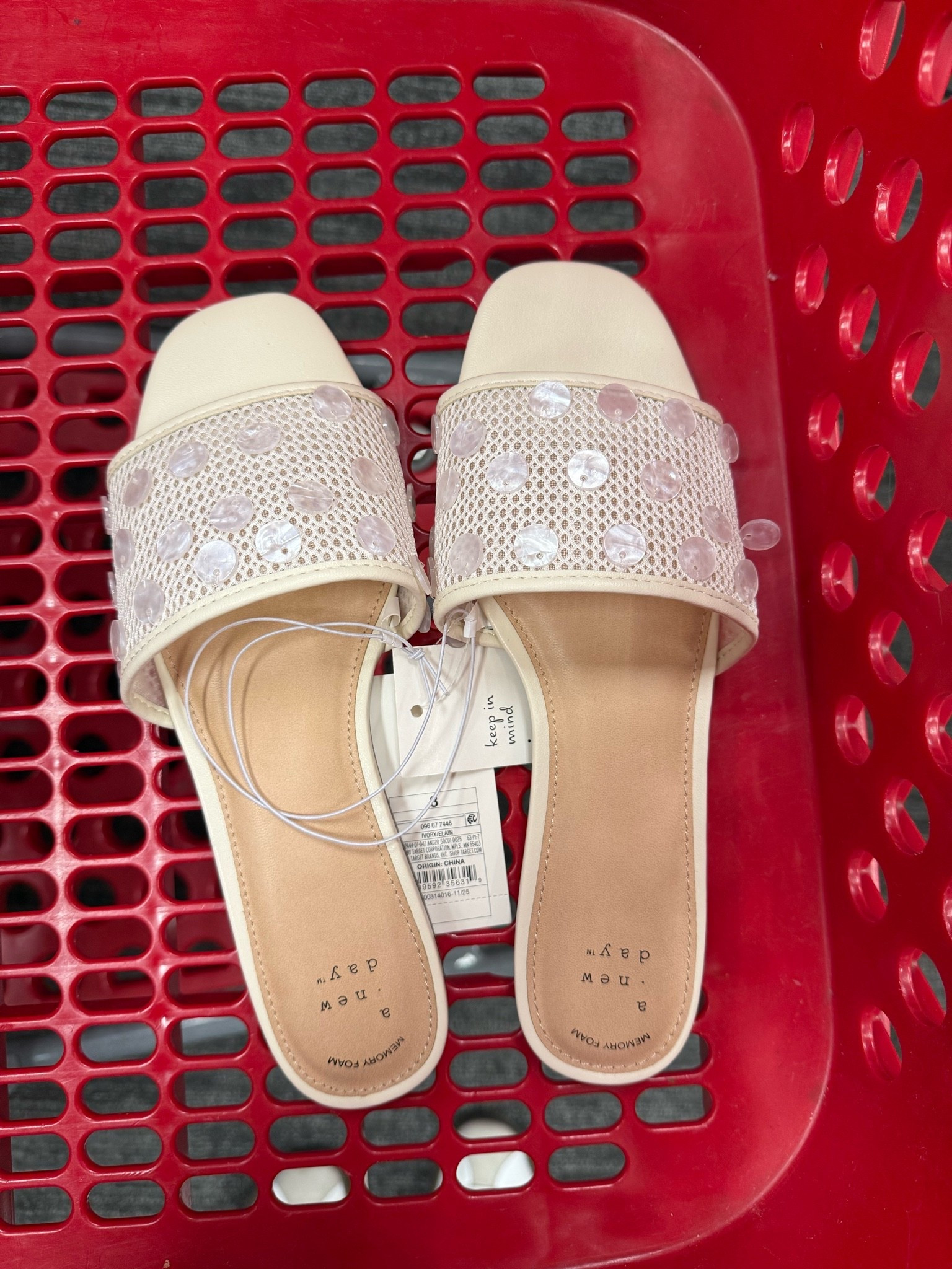 HOW CUTE are these sandals for summer?! ☀️🤍

#LTKootd #LTKgrwm #LTKSeasonal