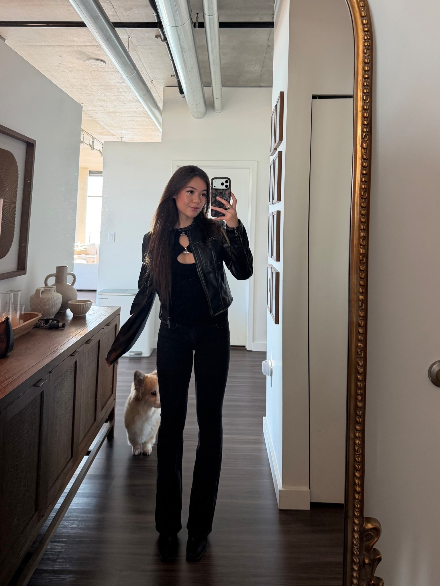 Jacket: size m (runs small and dont want it too cropped)
Top: US 2
Jeans: black size 0